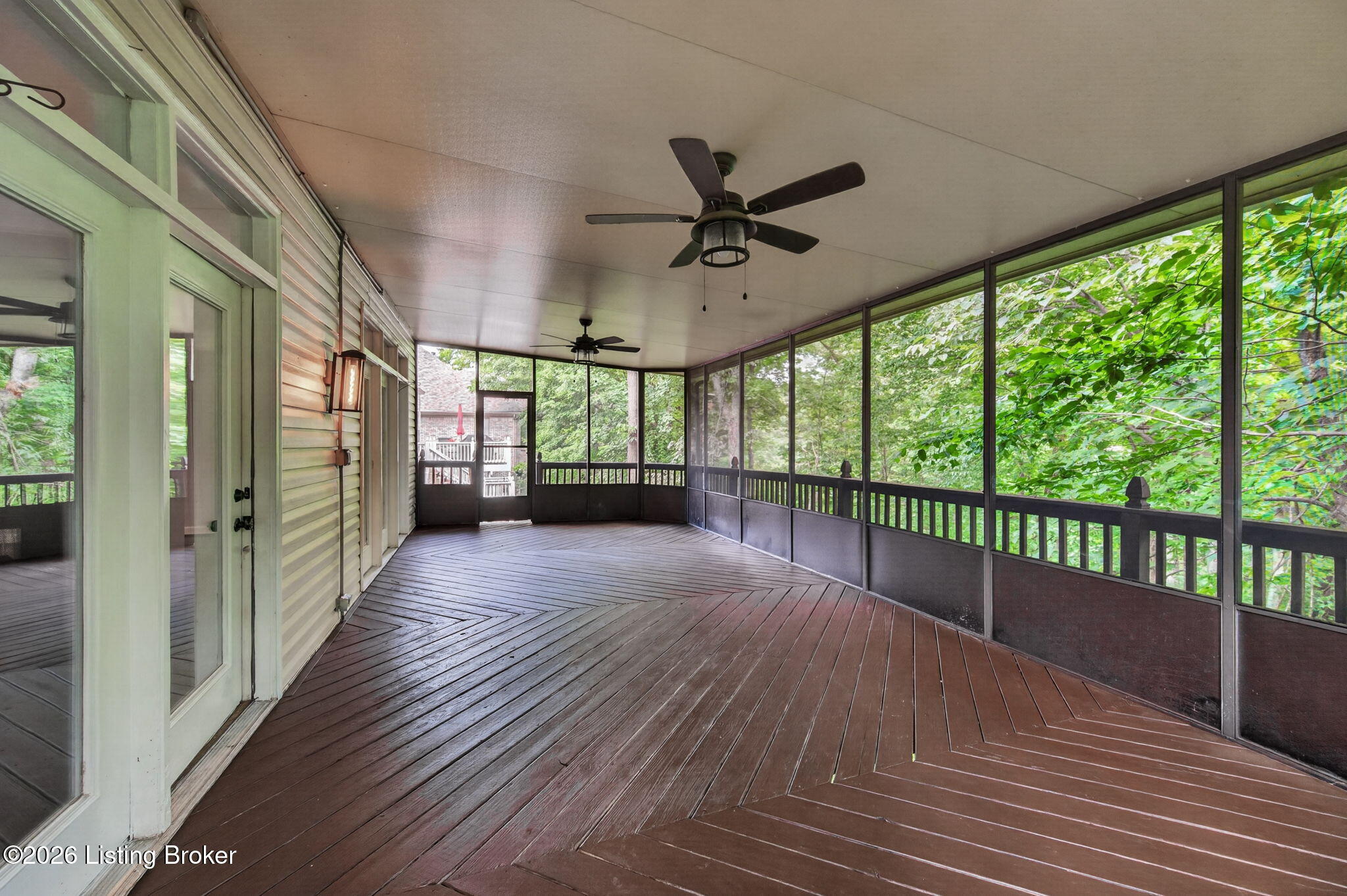 8800 Wooded Trail Ct