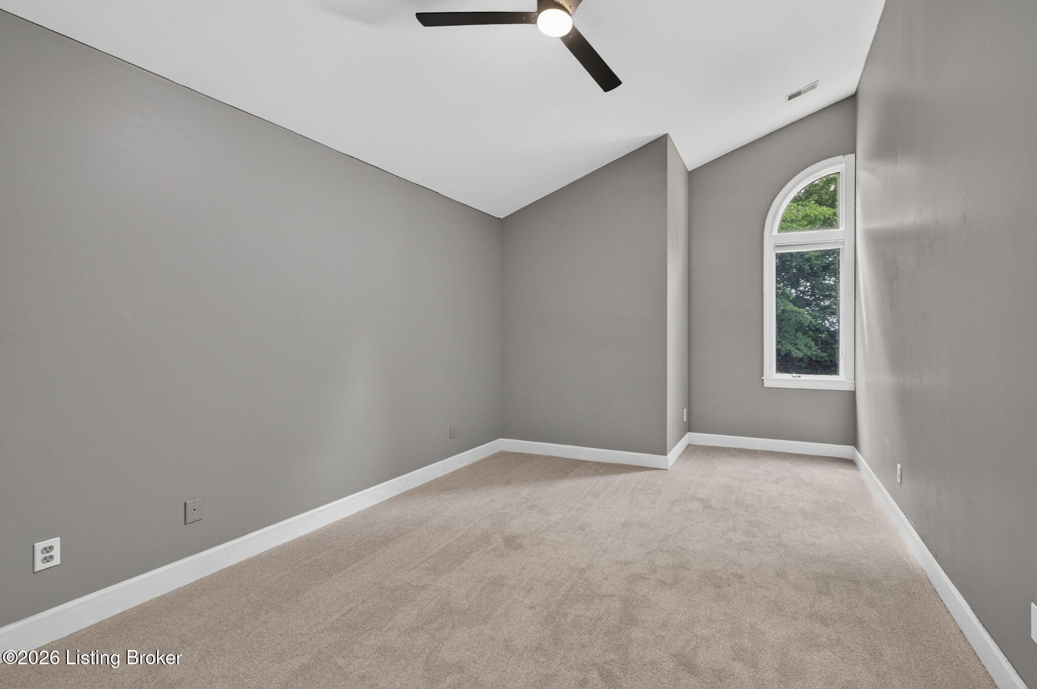 8800 Wooded Trail Ct