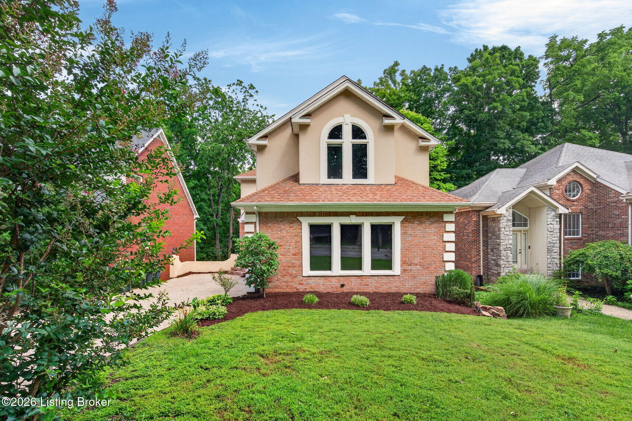 8800 Wooded Trail Ct