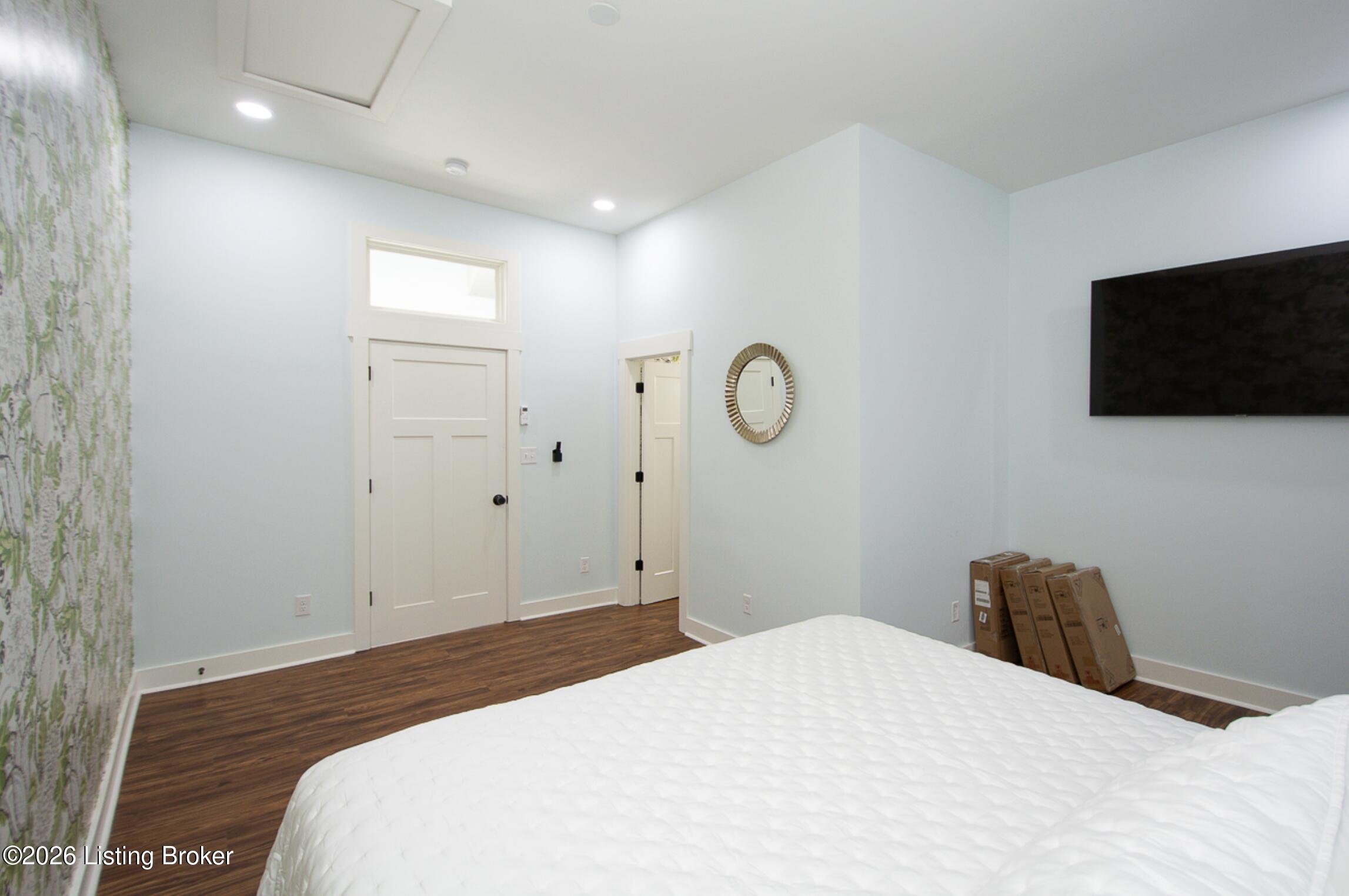 1807 Brownsboro Rd