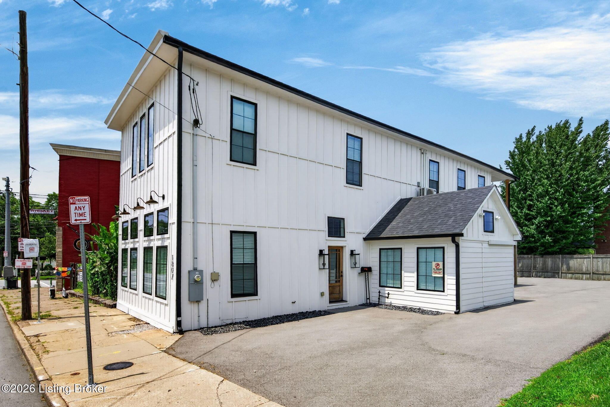 1807 Brownsboro Rd