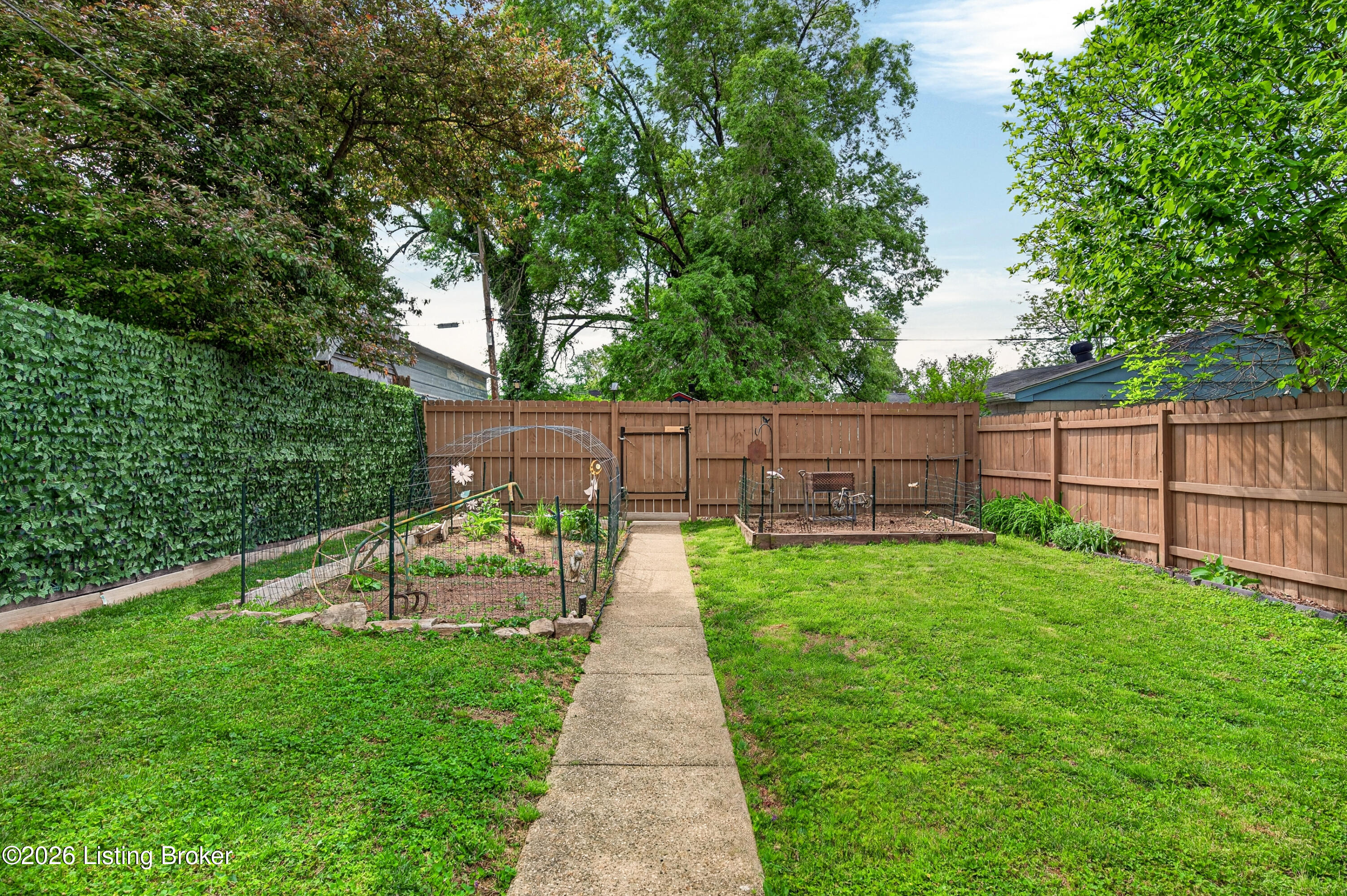1320 Winter Ave