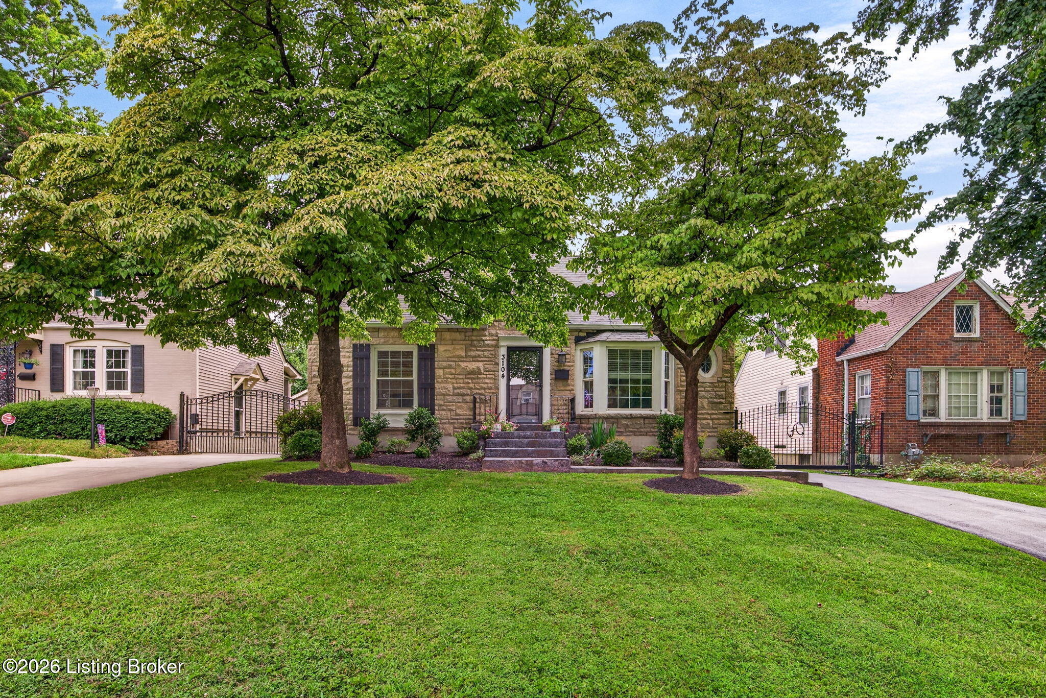 3104 Eagle Pass