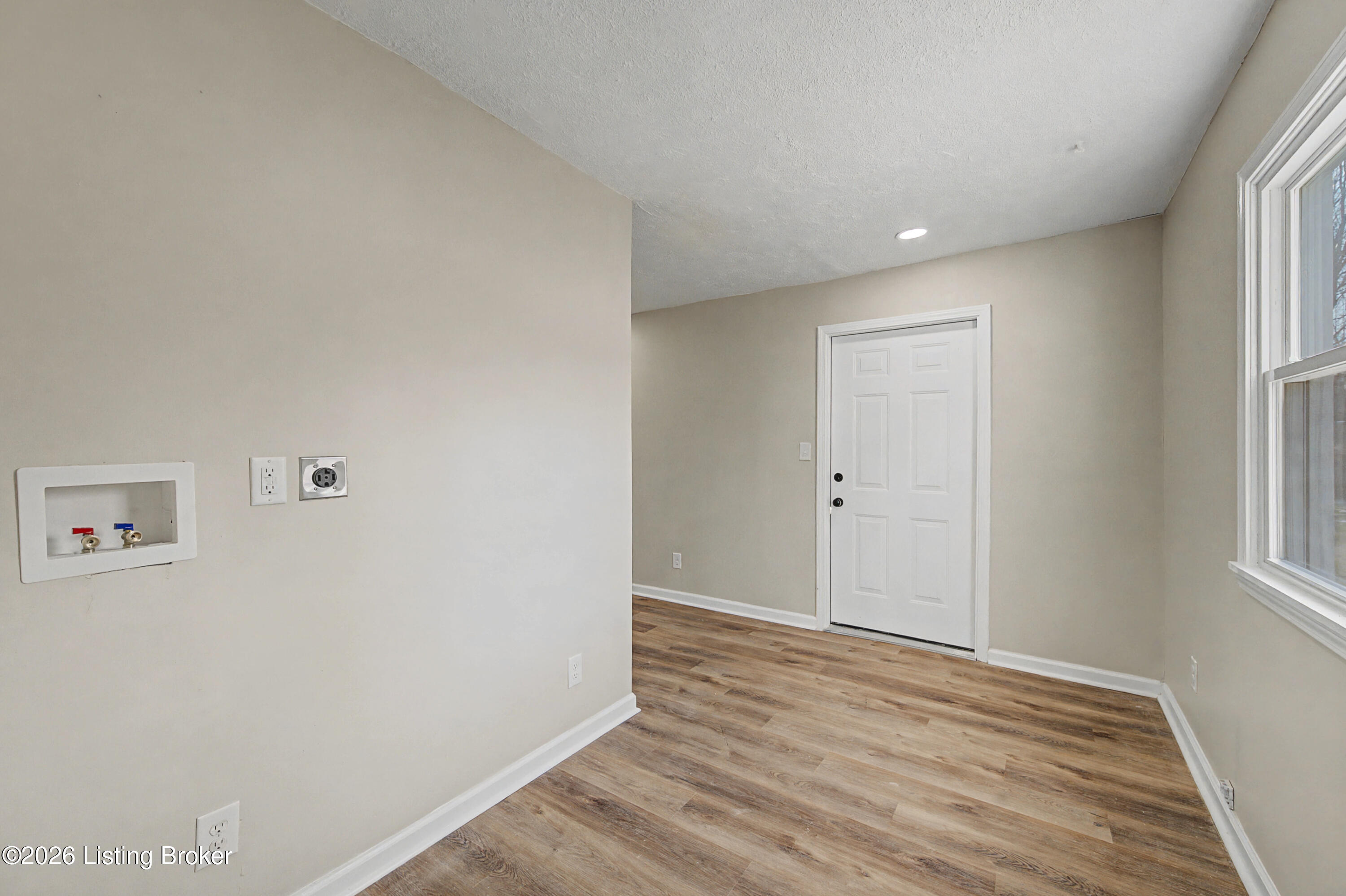 711 Shaffer Rd