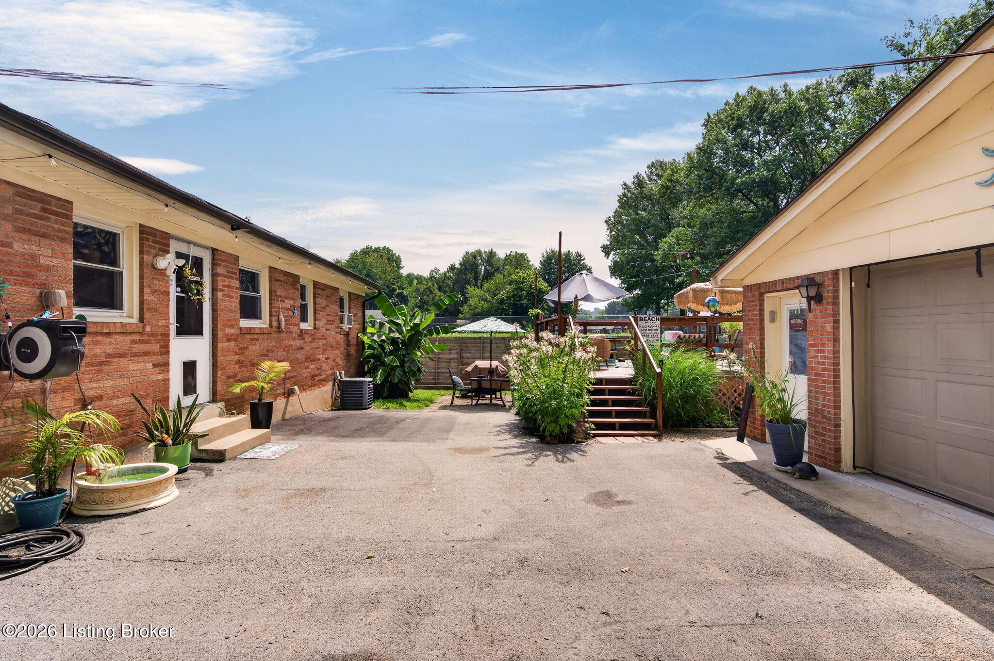 2150 Elmhurst Ave