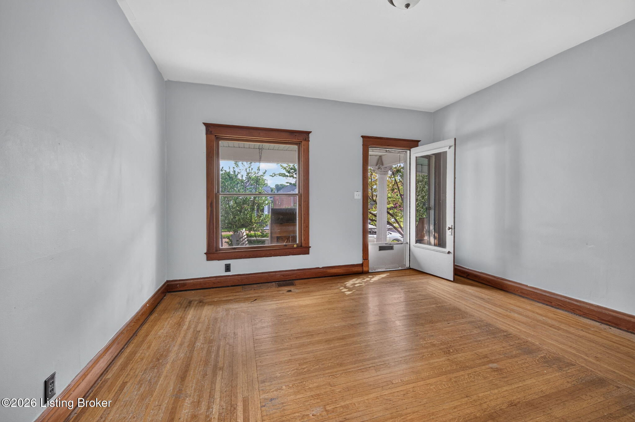 1112 Milton St