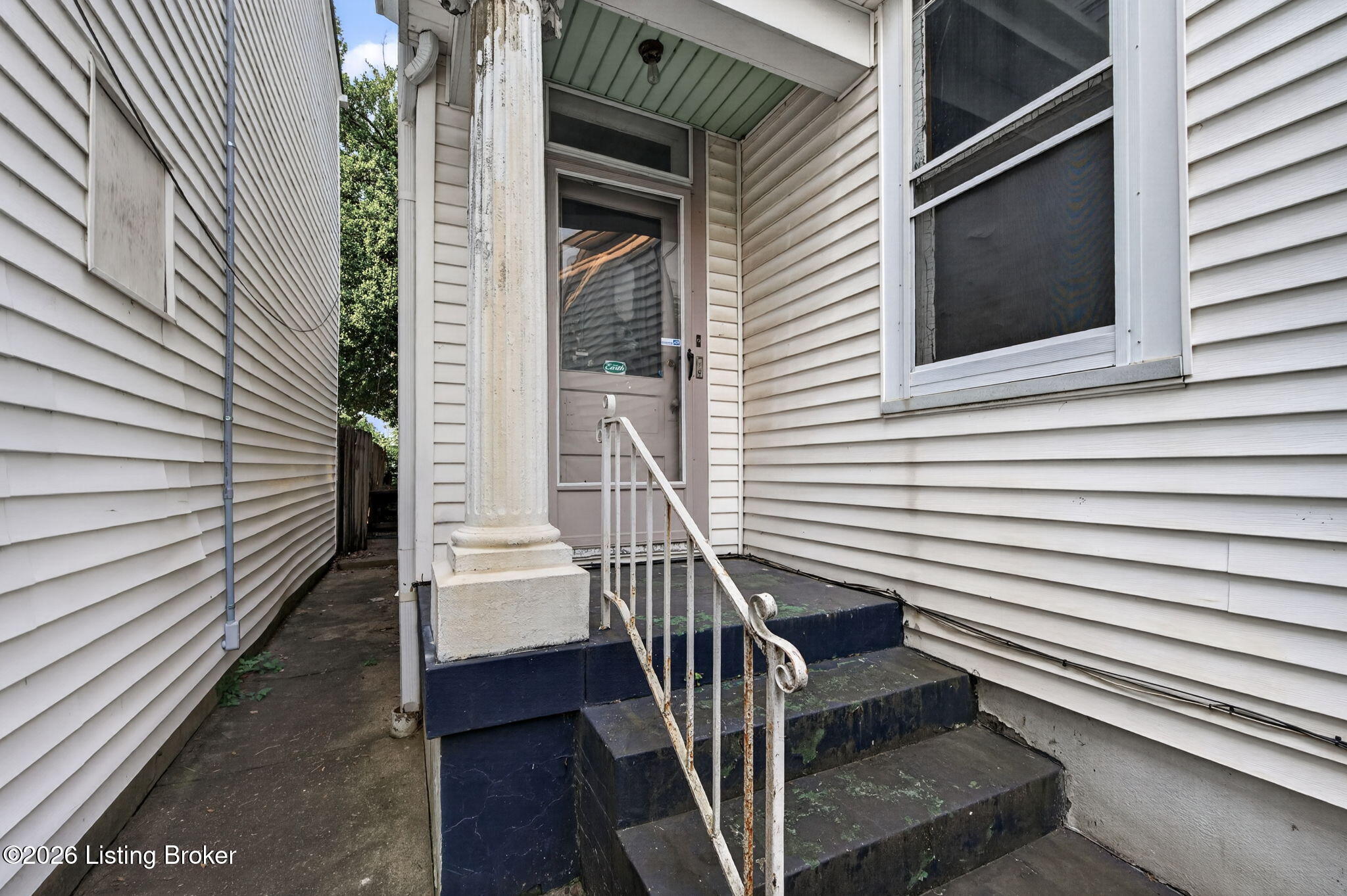 1112 Milton St