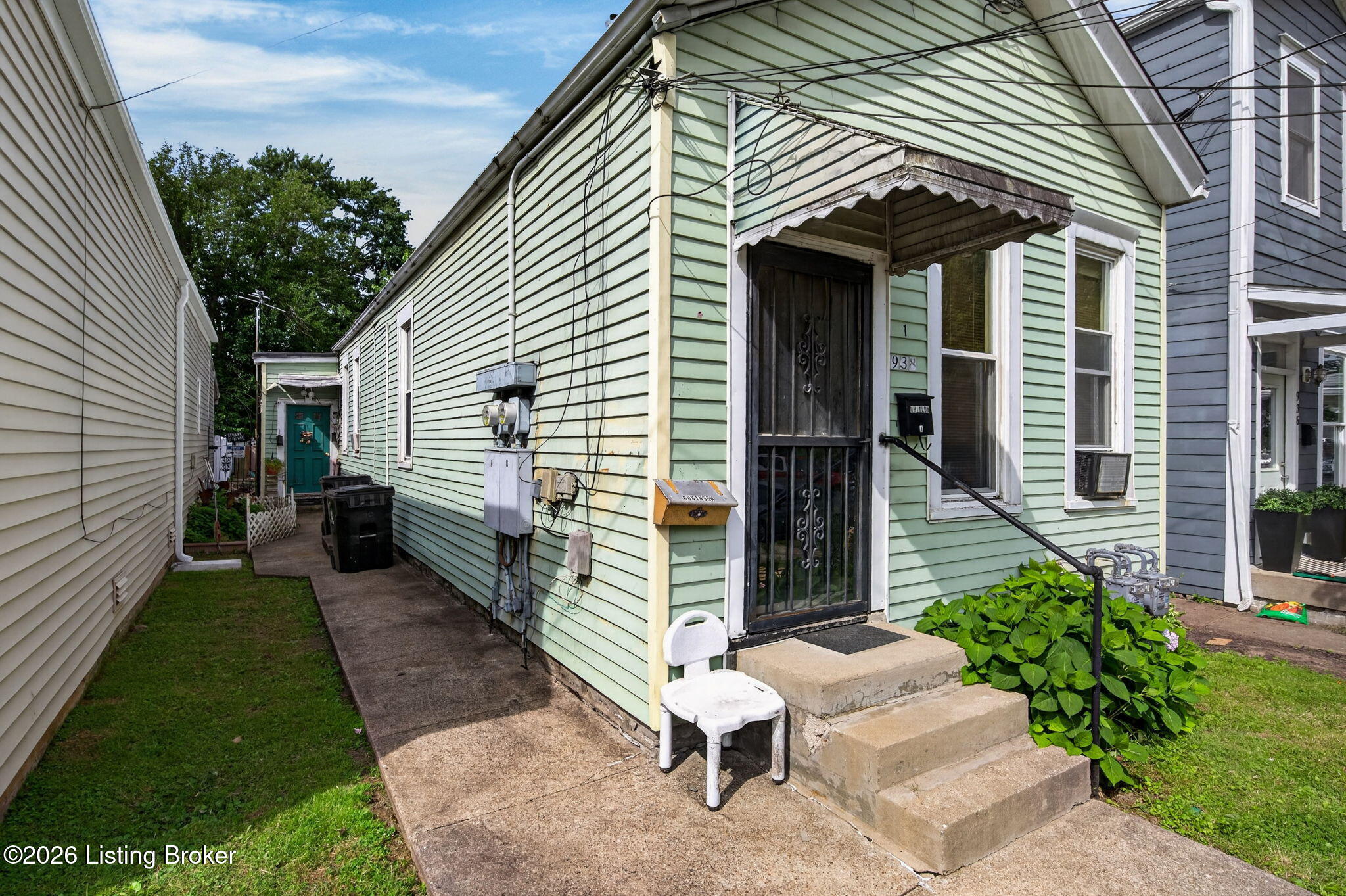 938 Samuel St