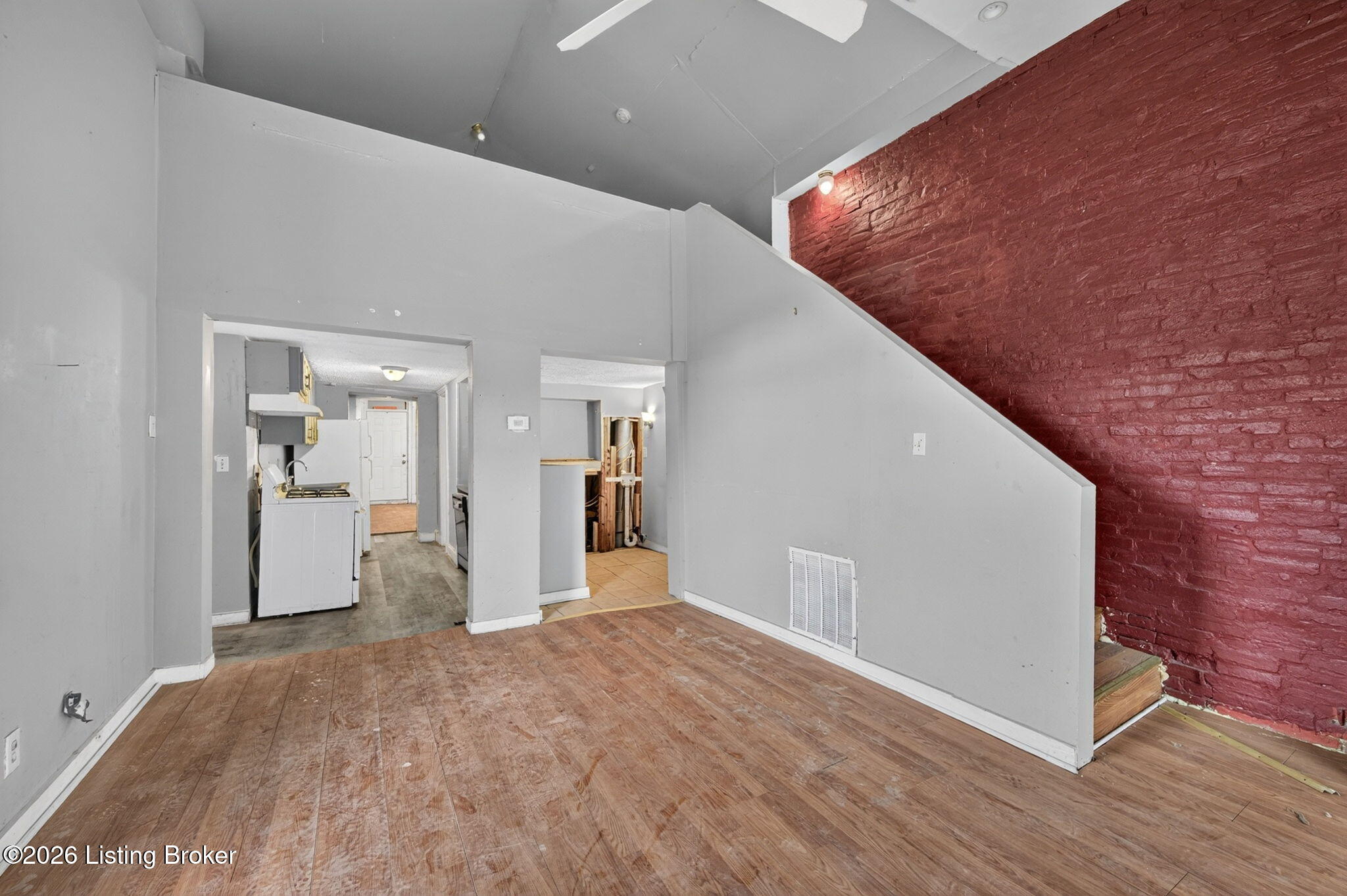 526 Dr W. J. Hodge St