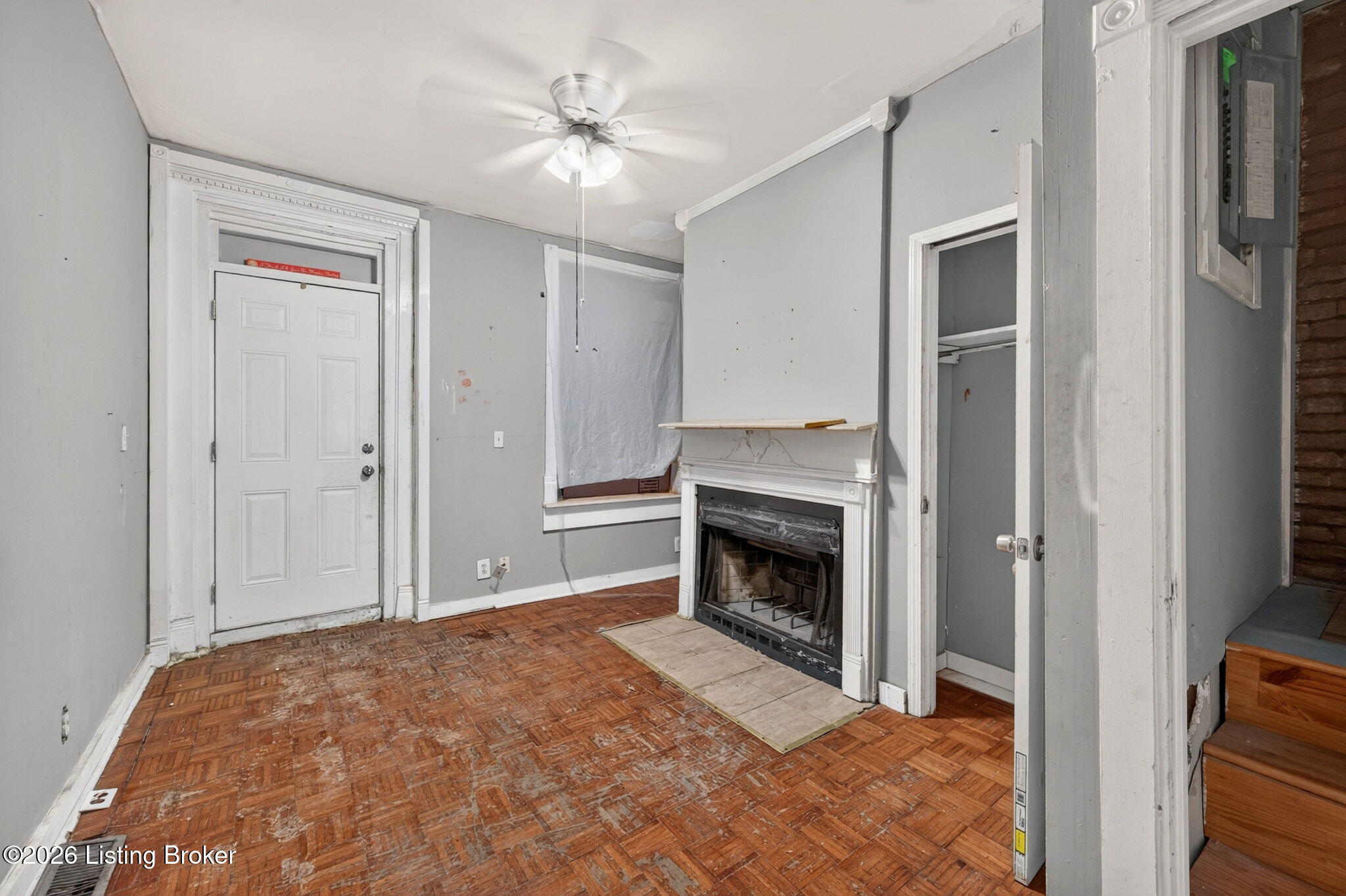 526 Dr W. J. Hodge St