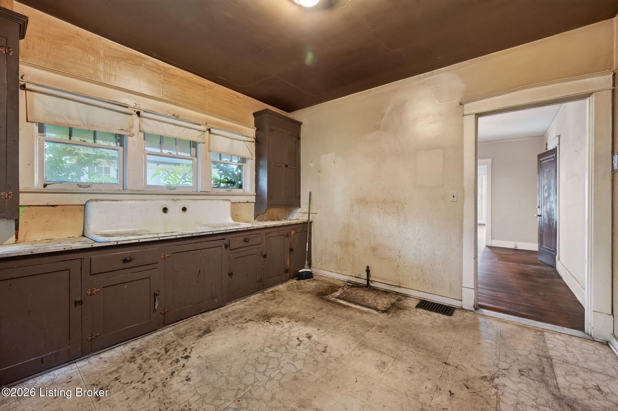 3600 W Market St