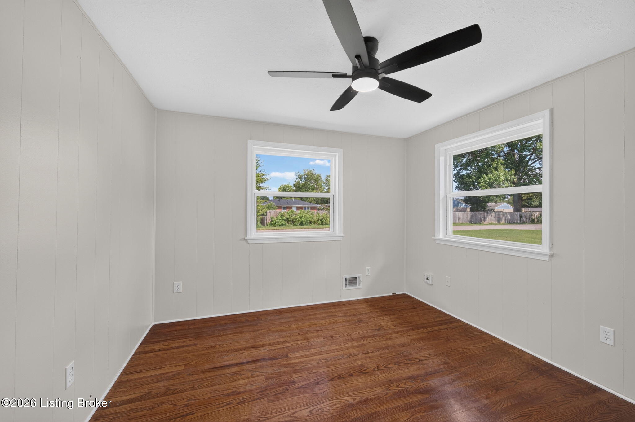 2424 Weber Ln