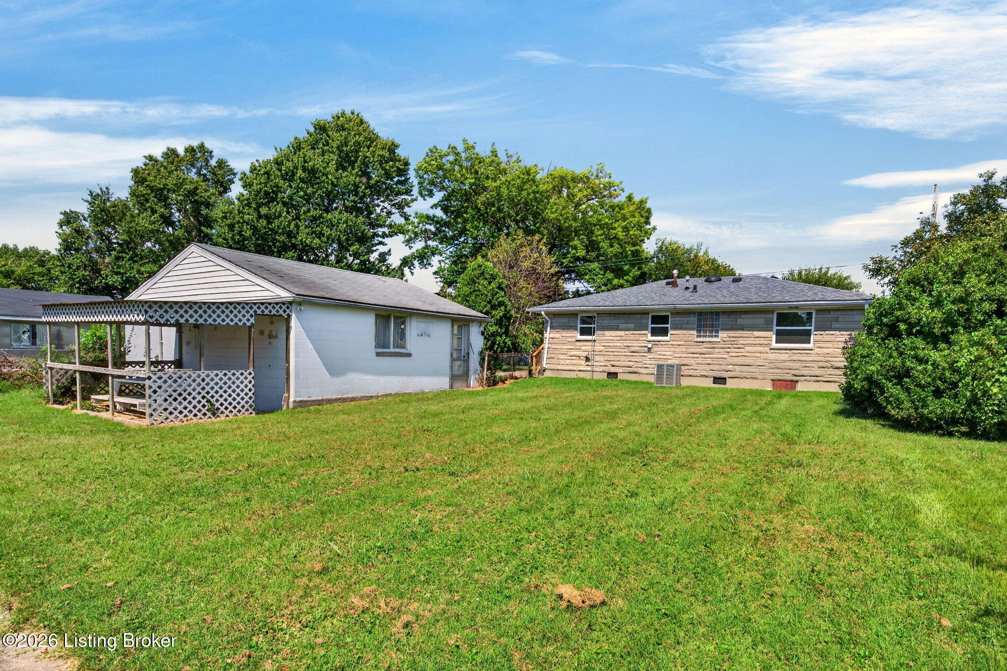 2424 Weber Ln