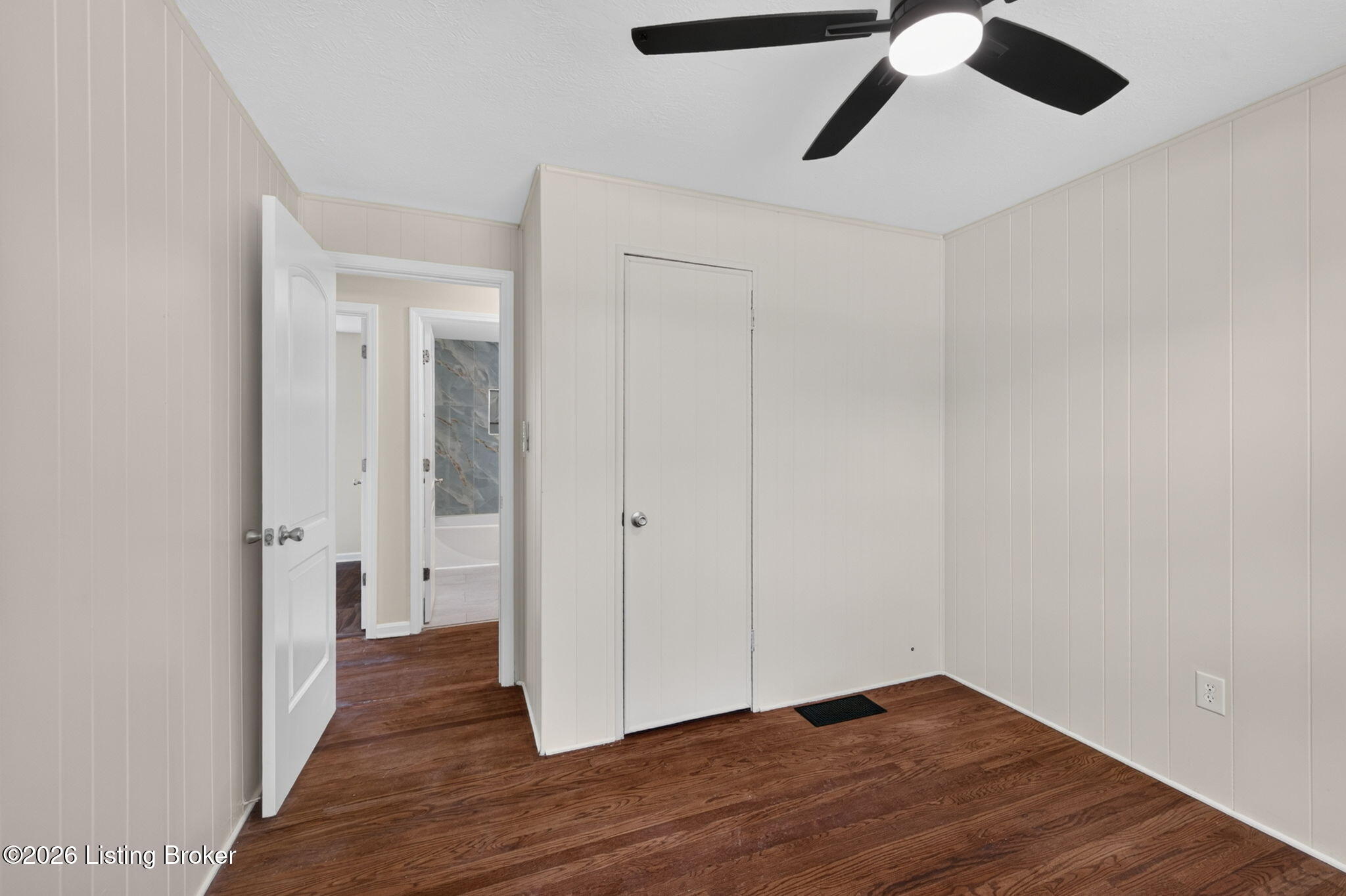 2424 Weber Ln