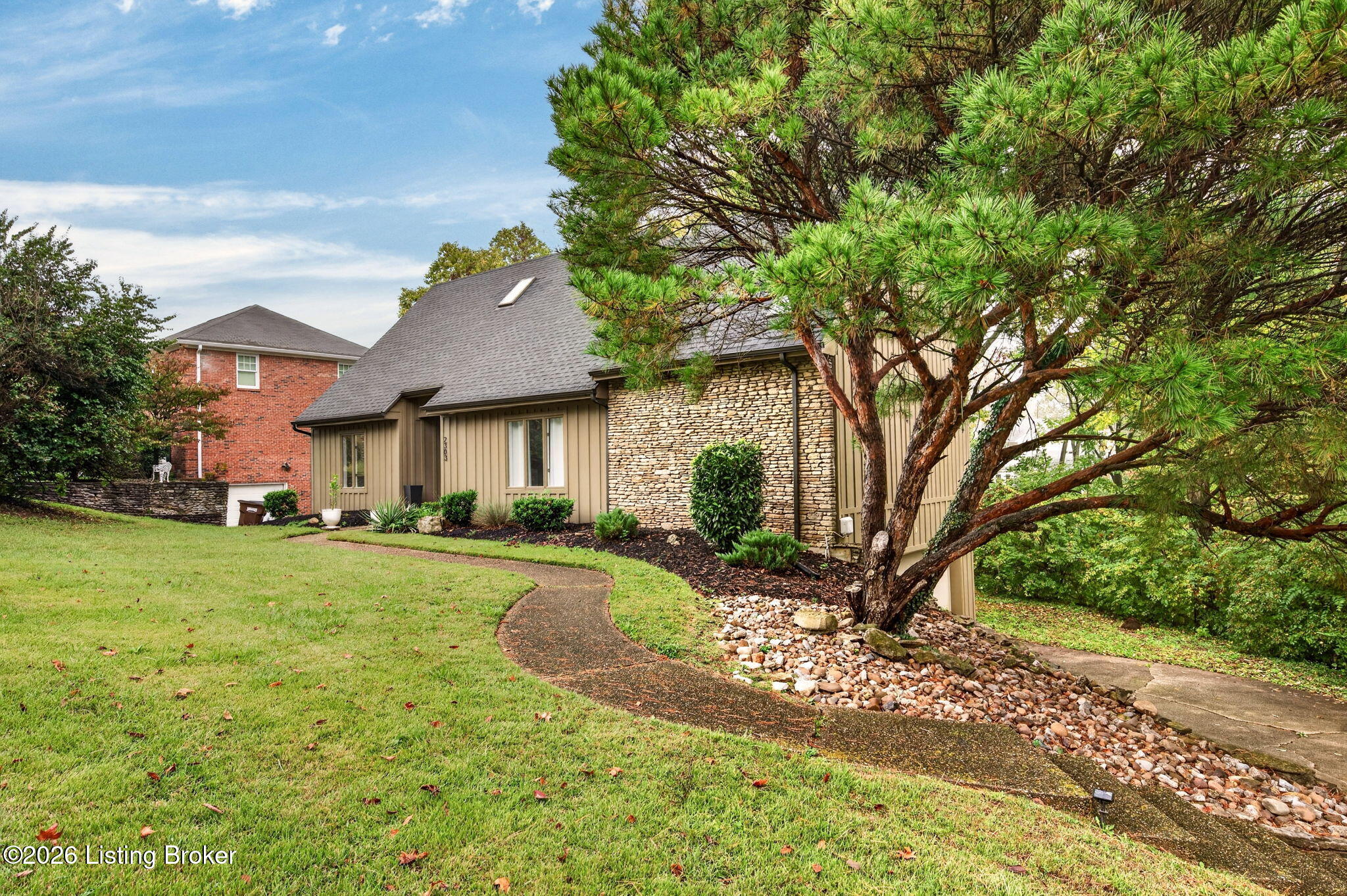 2303 Phoenix Hill Dr