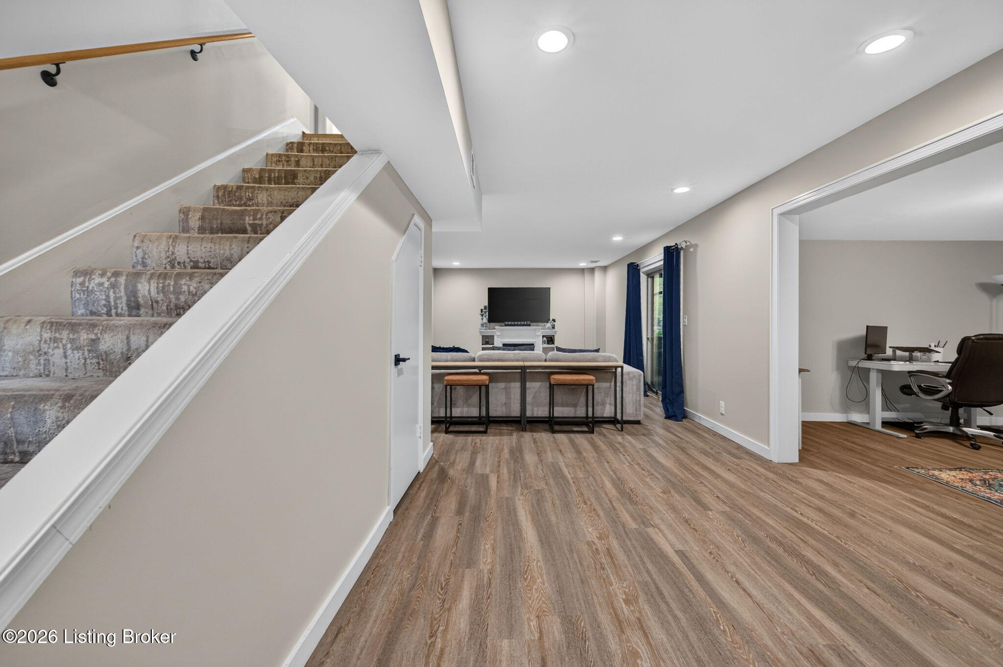2303 Phoenix Hill Dr