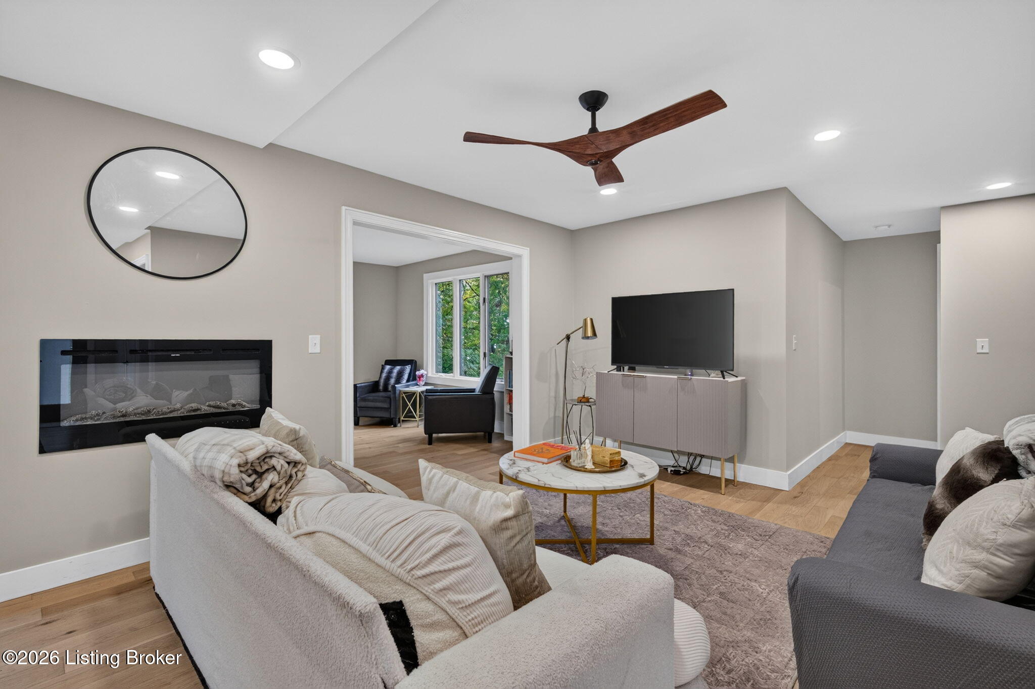 2303 Phoenix Hill Dr