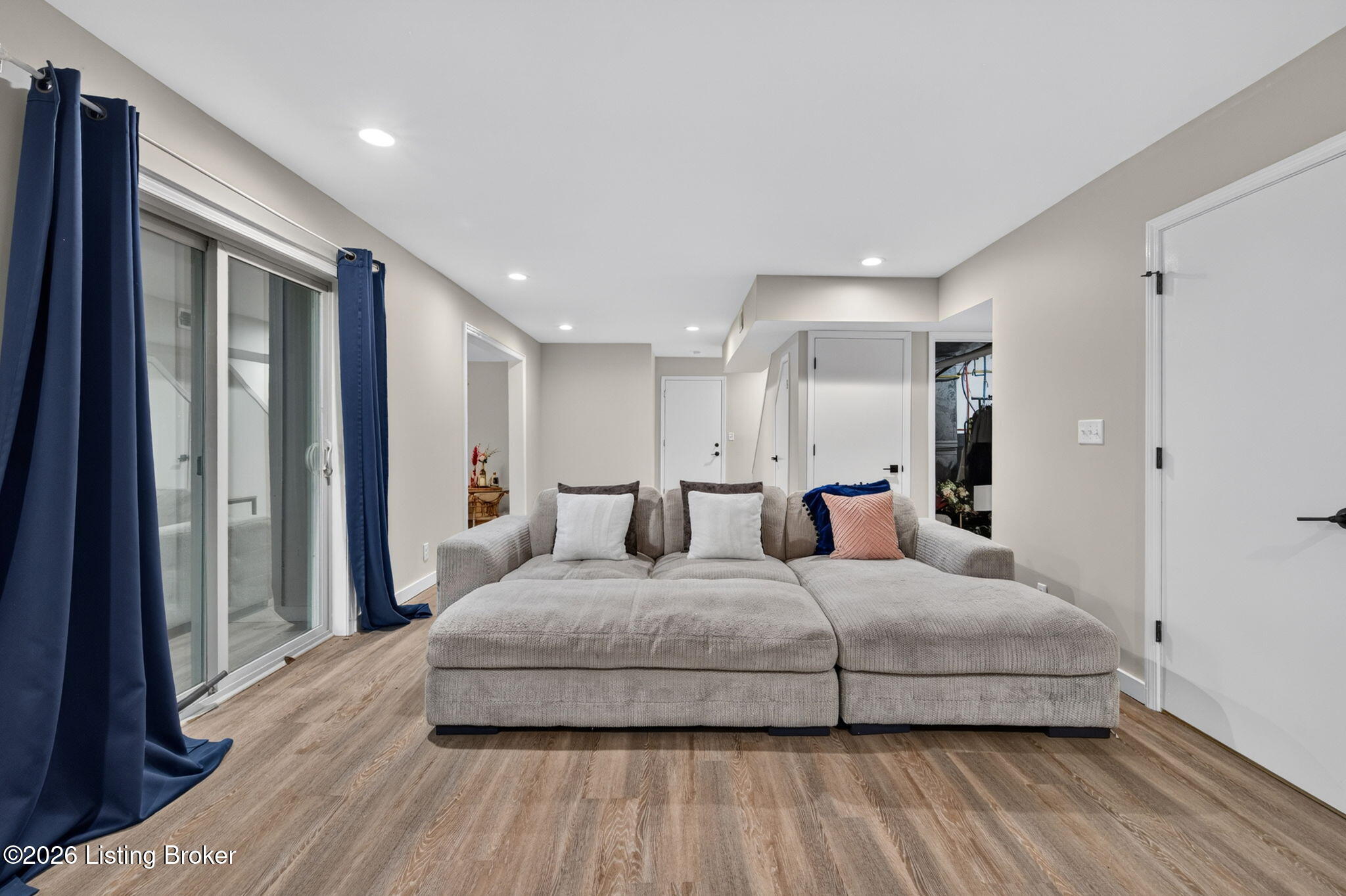 2303 Phoenix Hill Dr