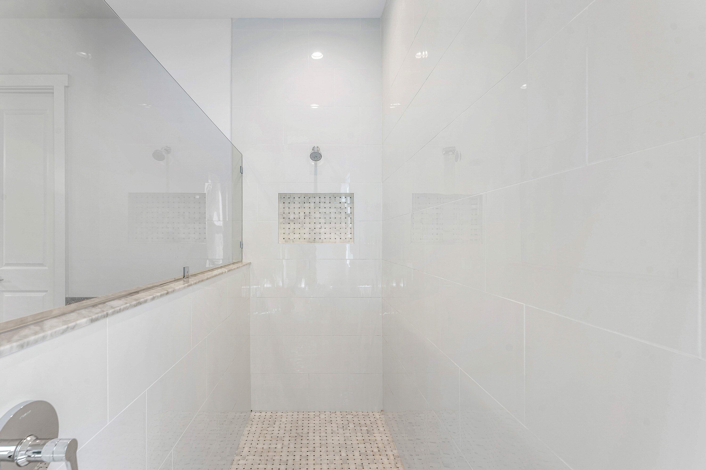 9256 Crestview Circle