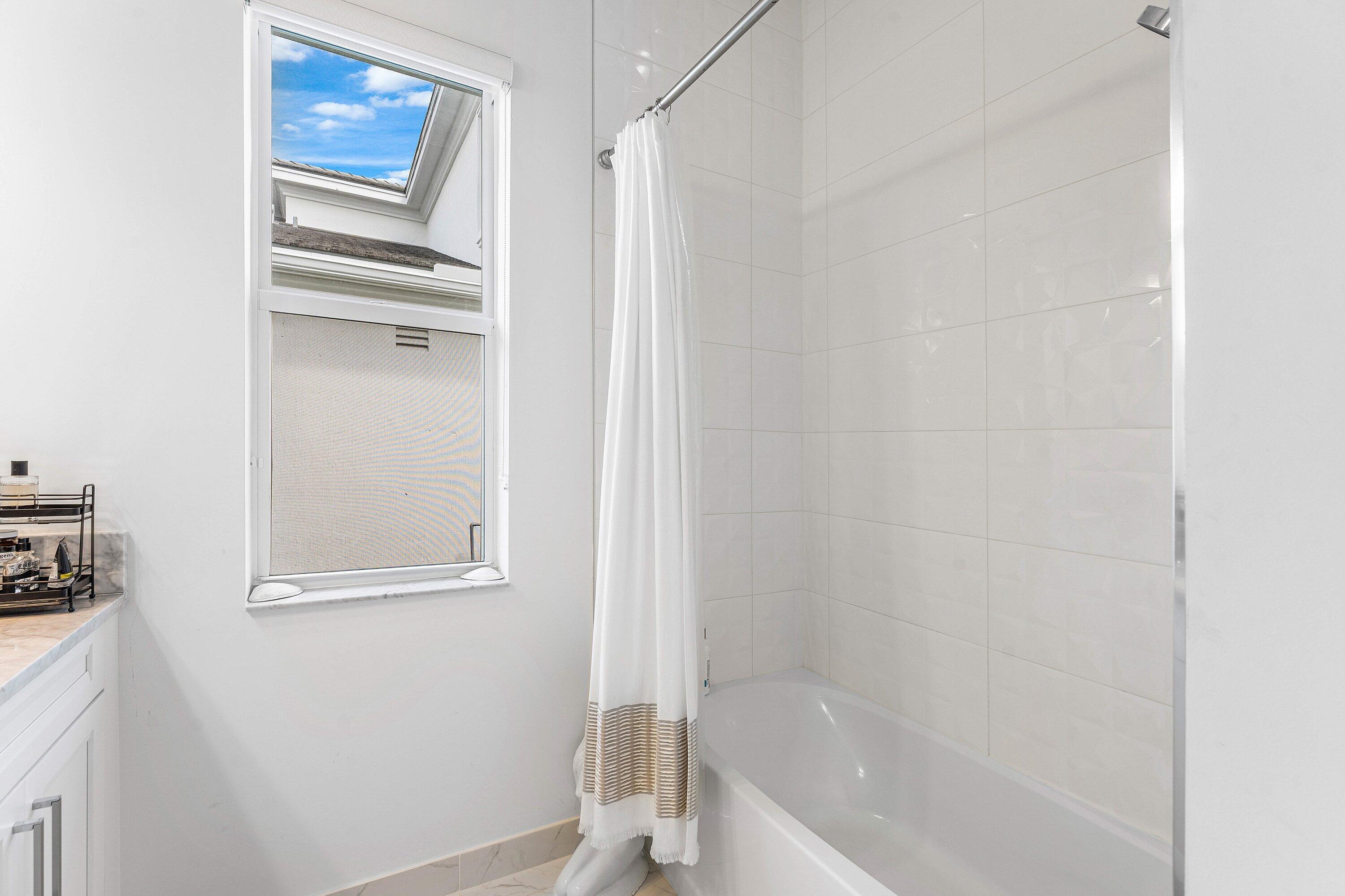 9256 Crestview Circle