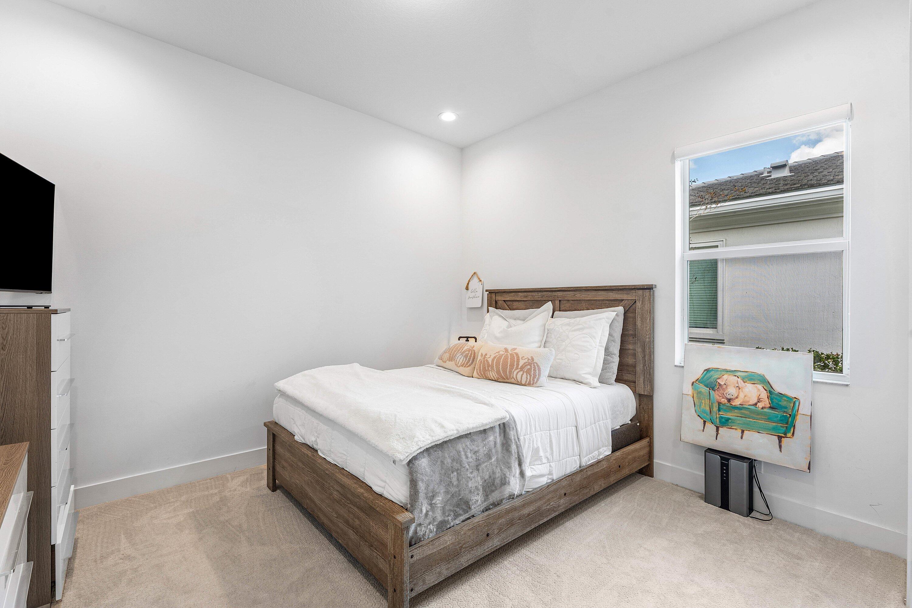 9256 Crestview Circle