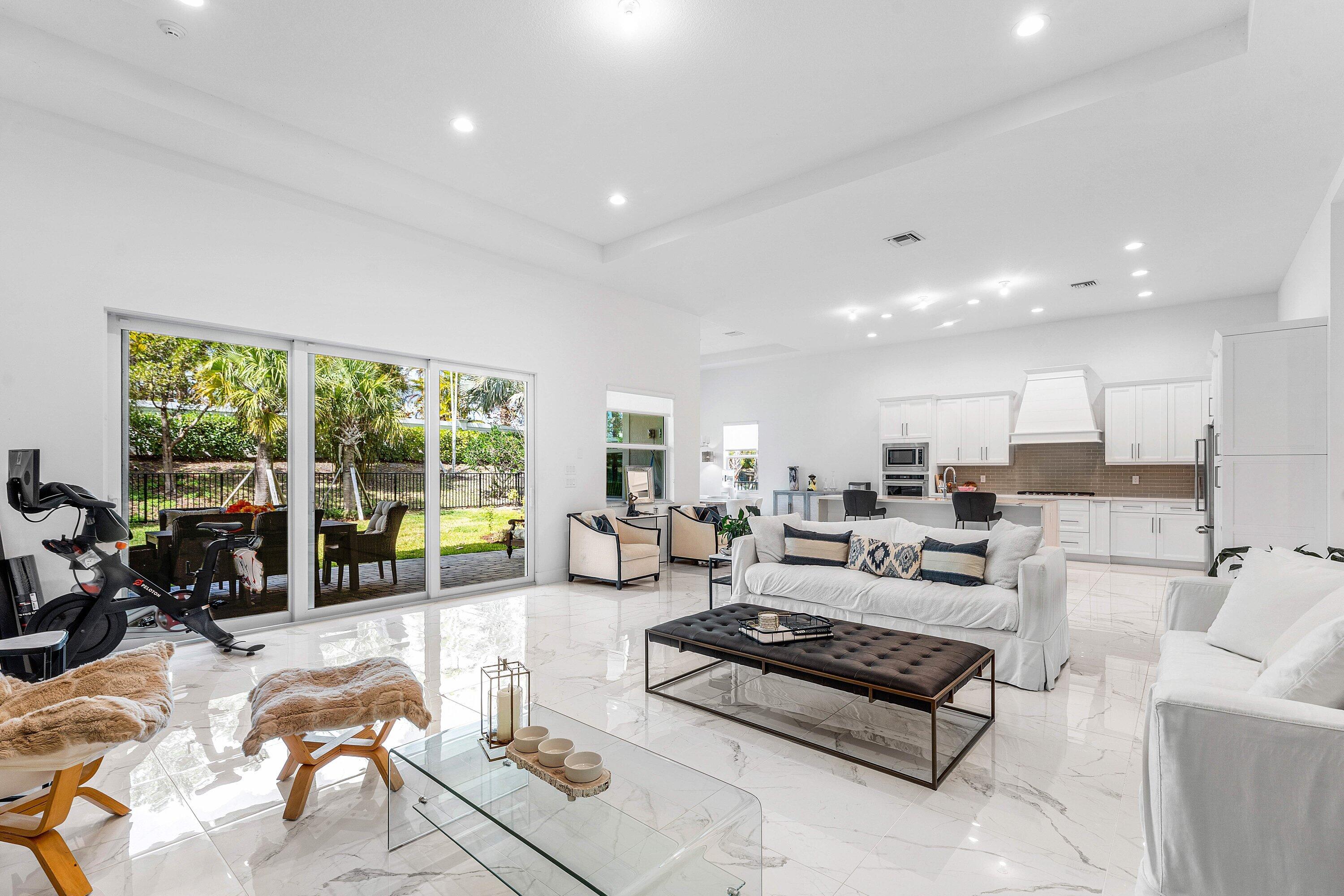 9256 Crestview Circle