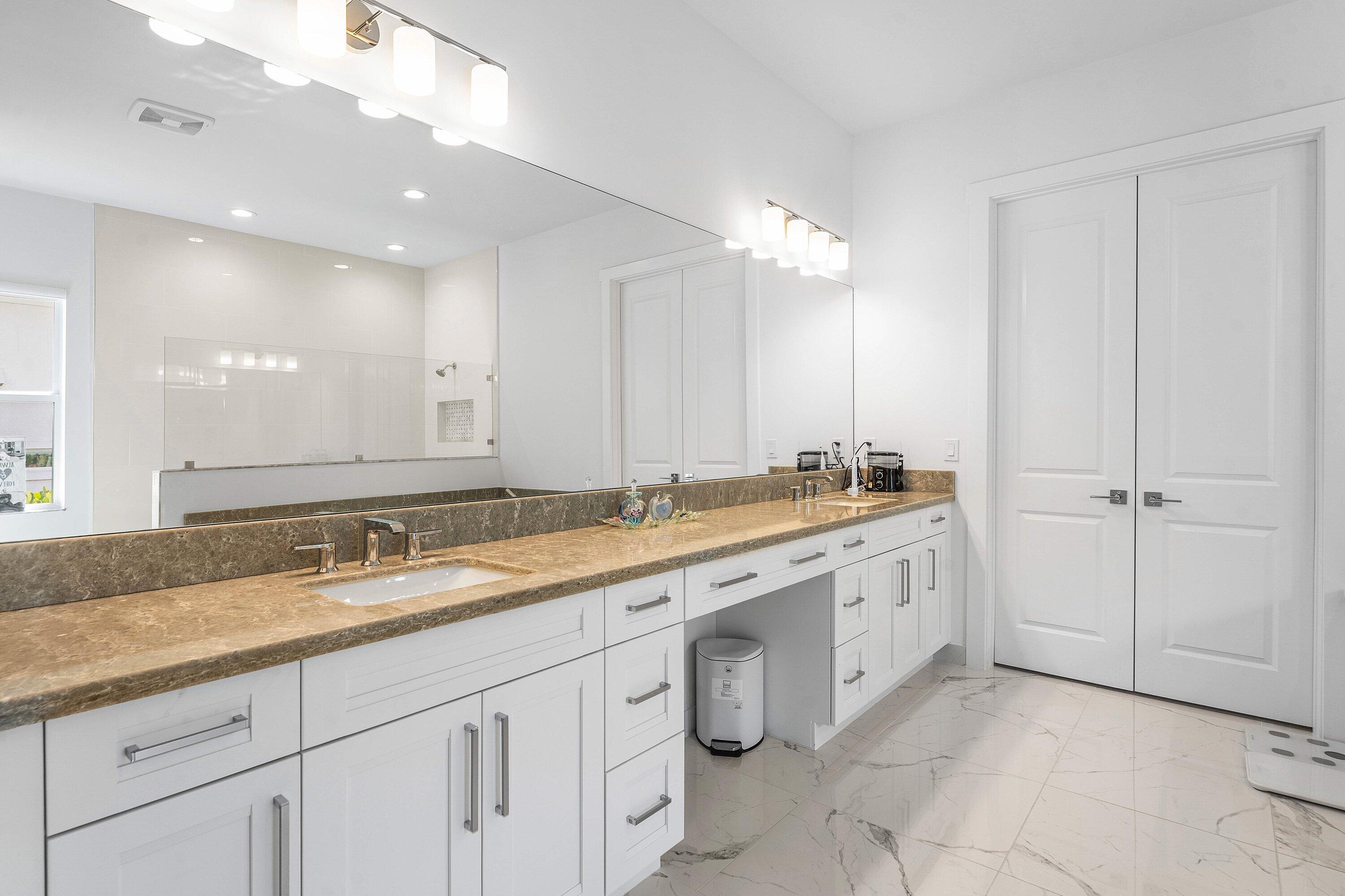 9256 Crestview Circle