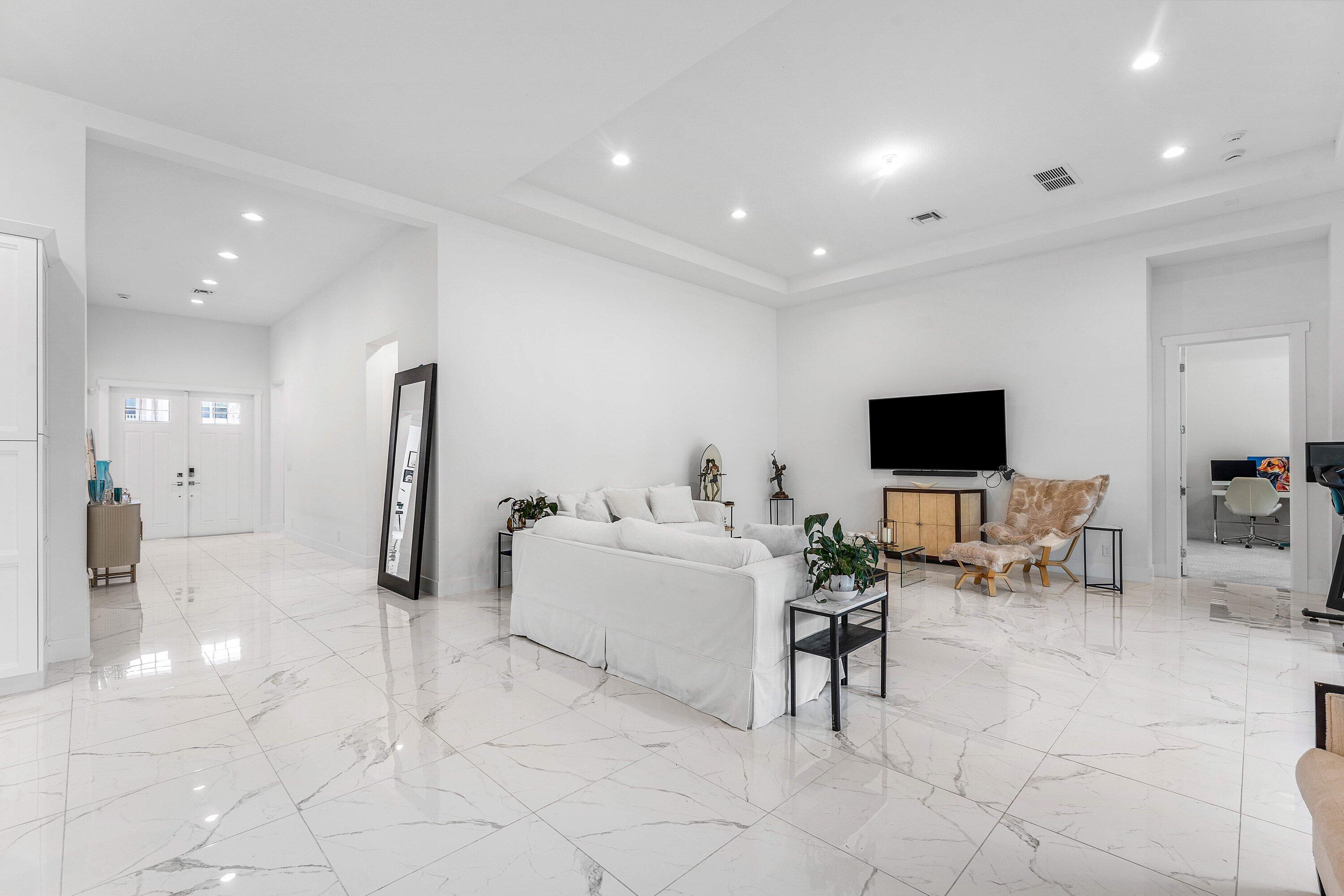 9256 Crestview Circle