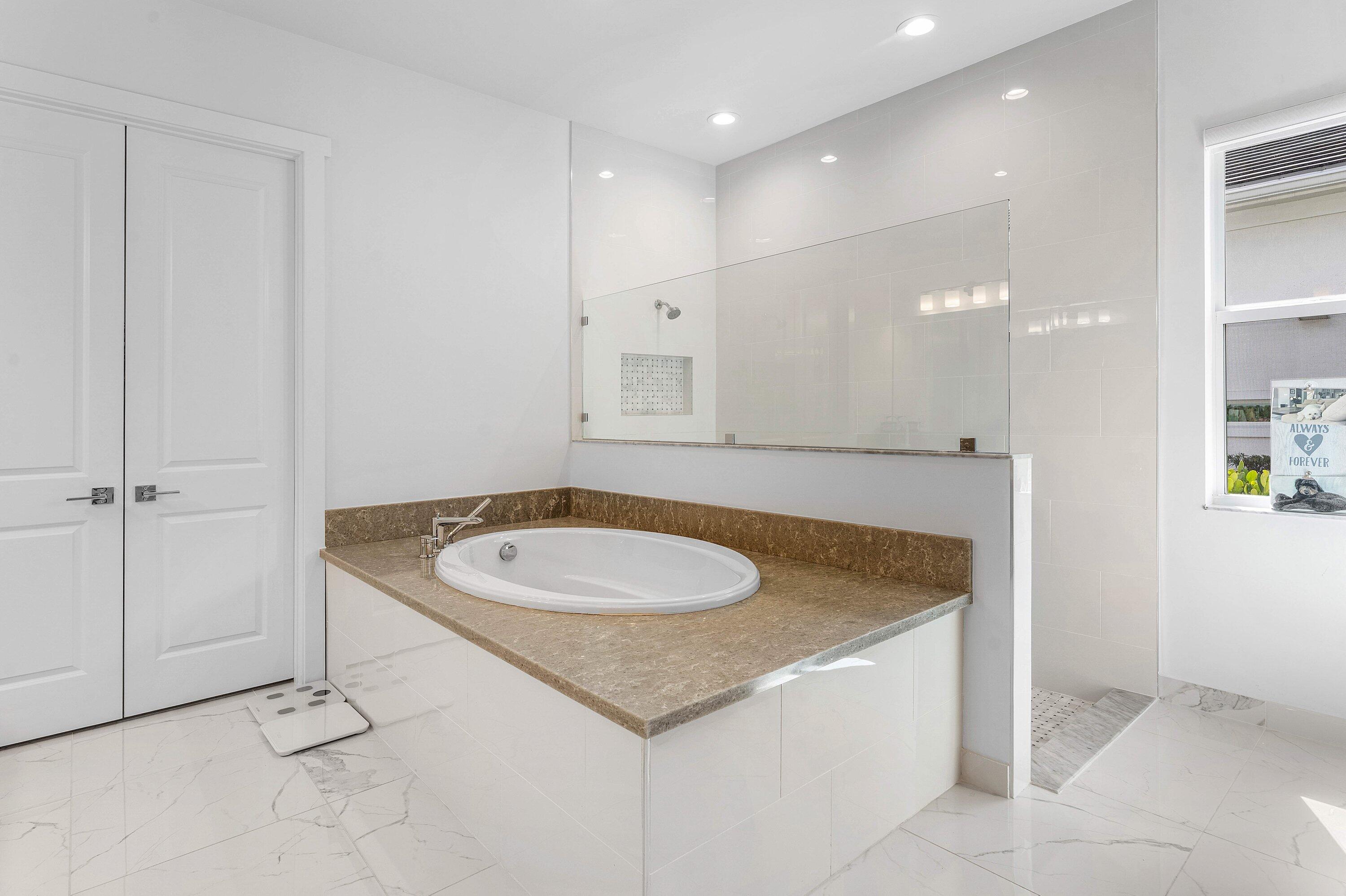 9256 Crestview Circle