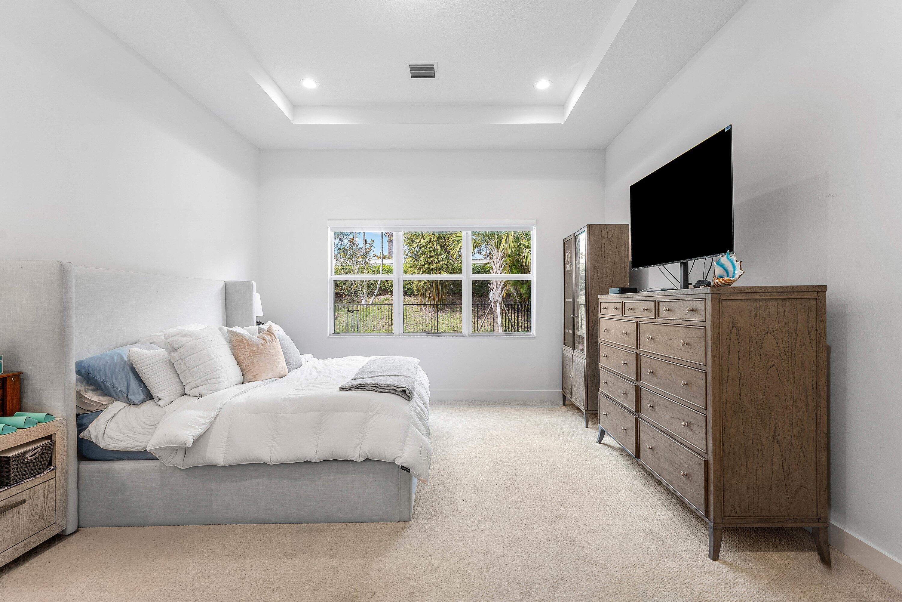 9256 Crestview Circle