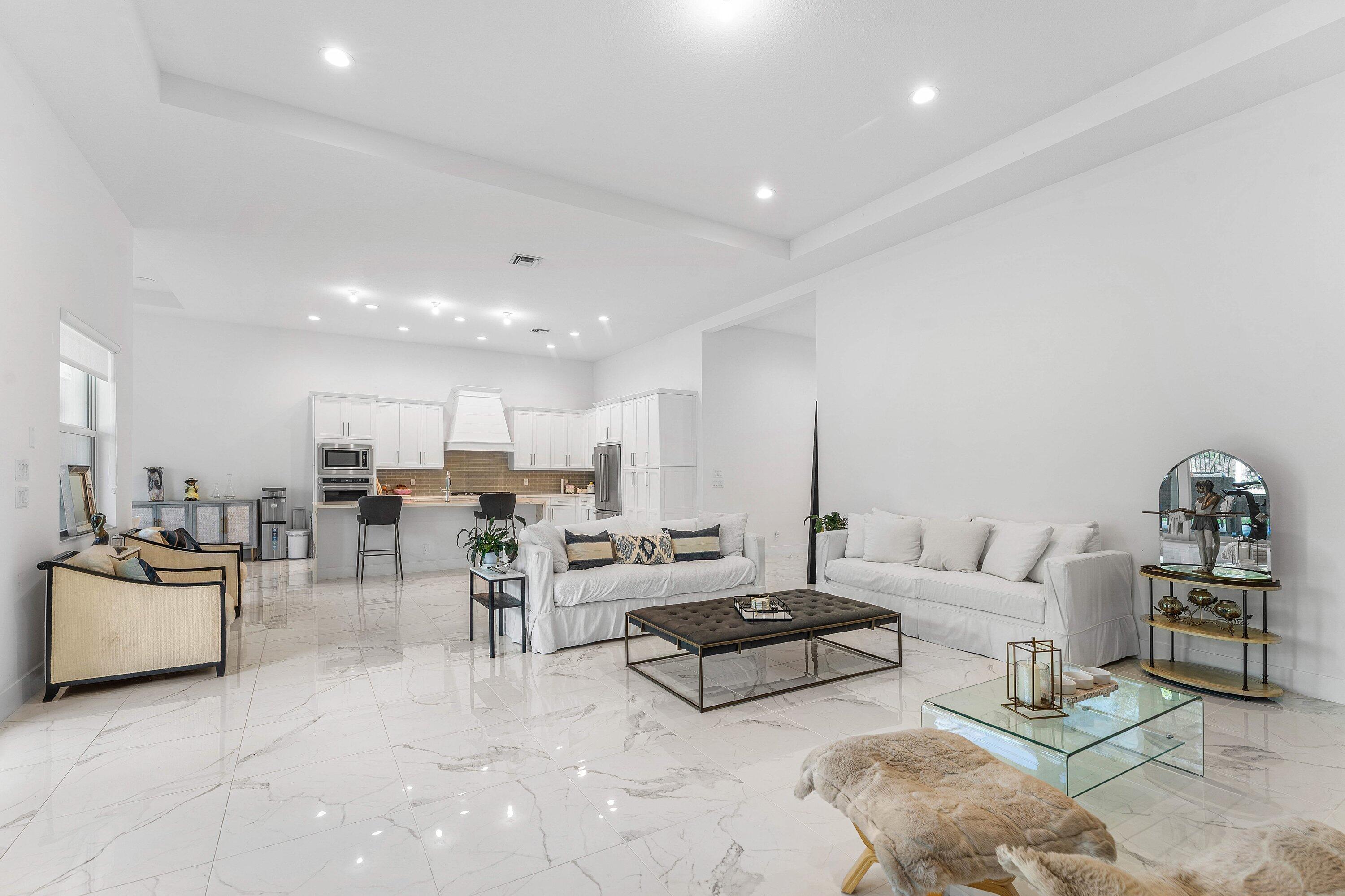 9256 Crestview Circle