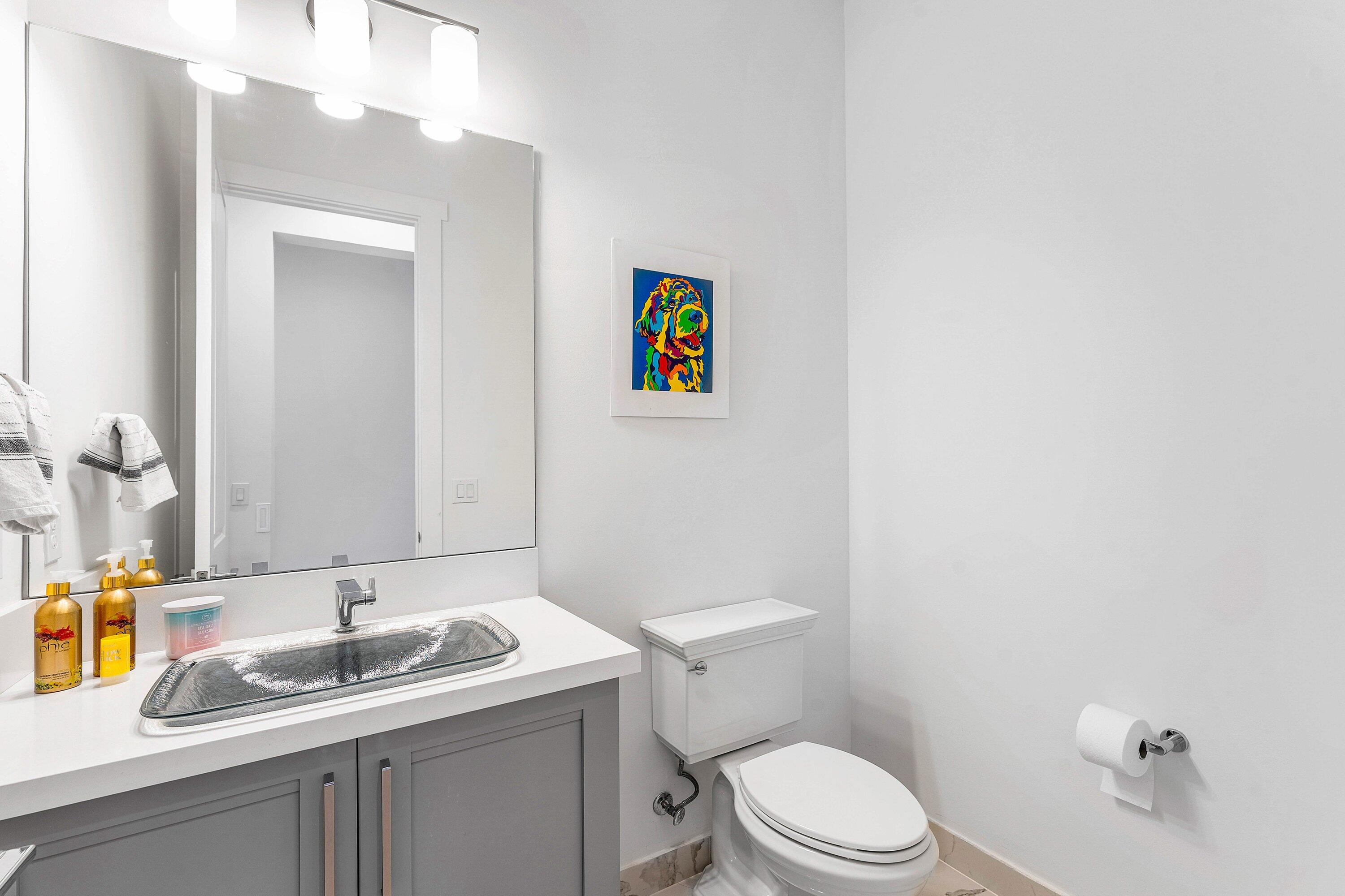 9256 Crestview Circle