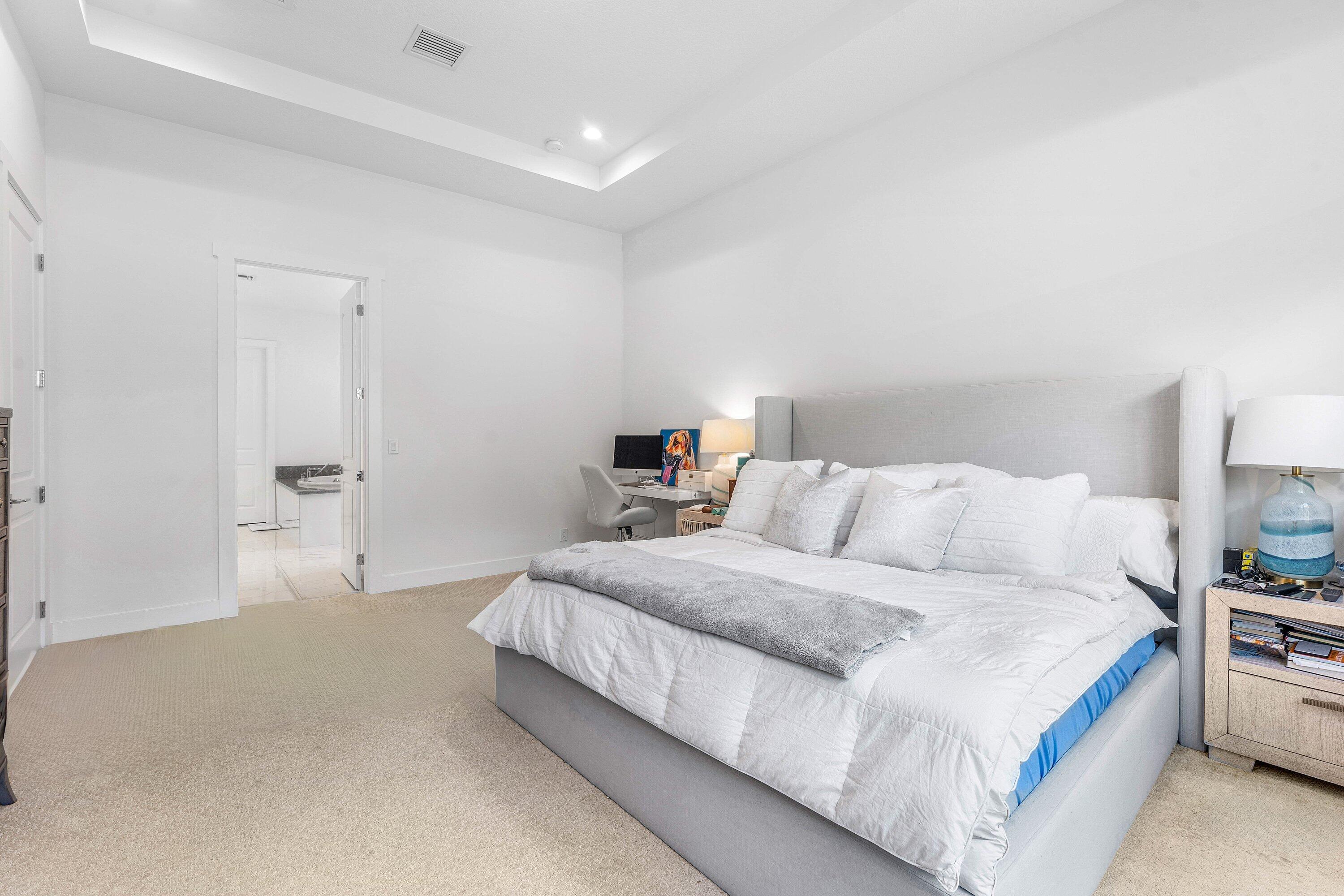 9256 Crestview Circle