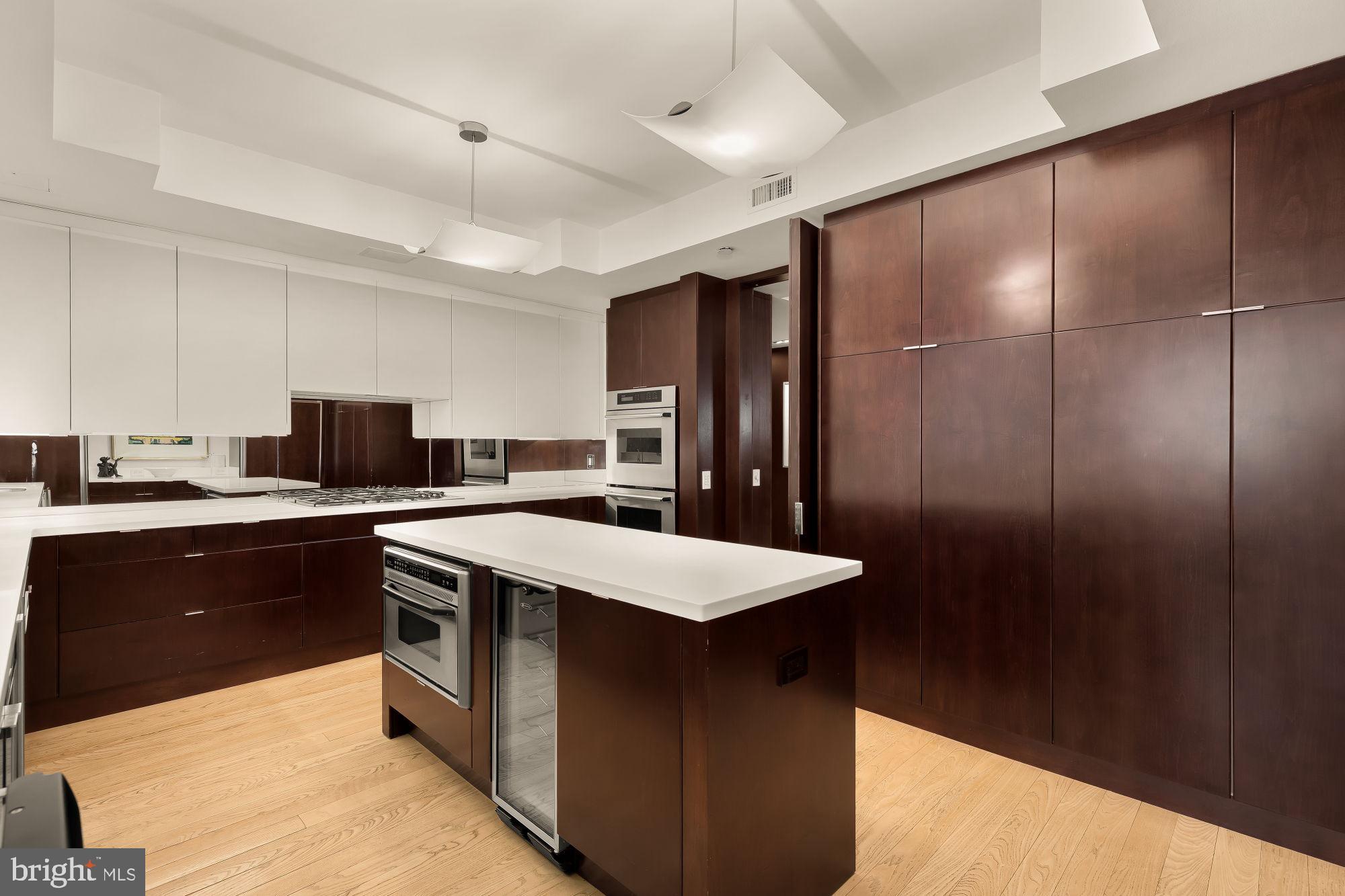 5630 WISCONSIN AVENUE 805