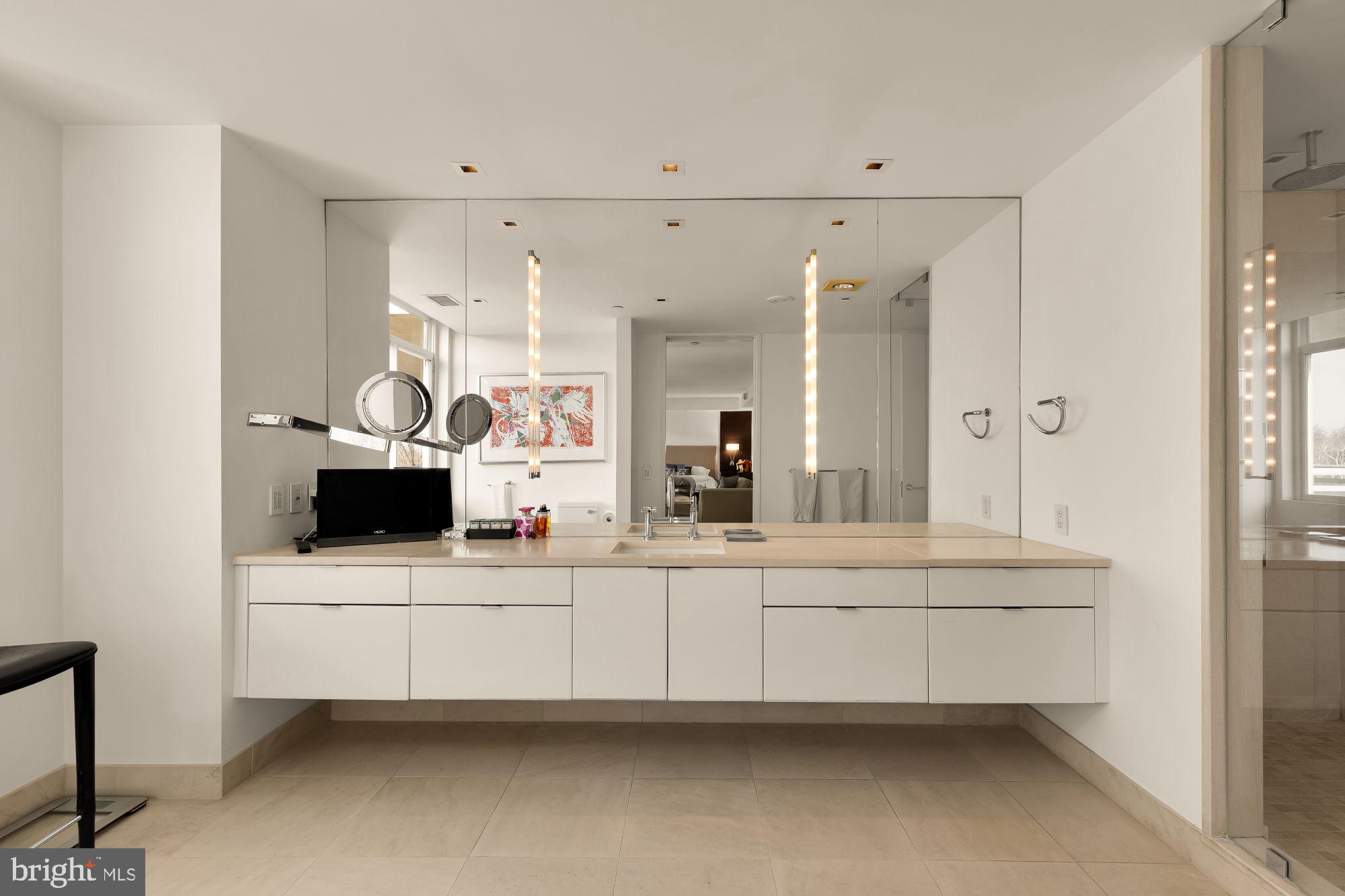 5630 WISCONSIN AVENUE 805