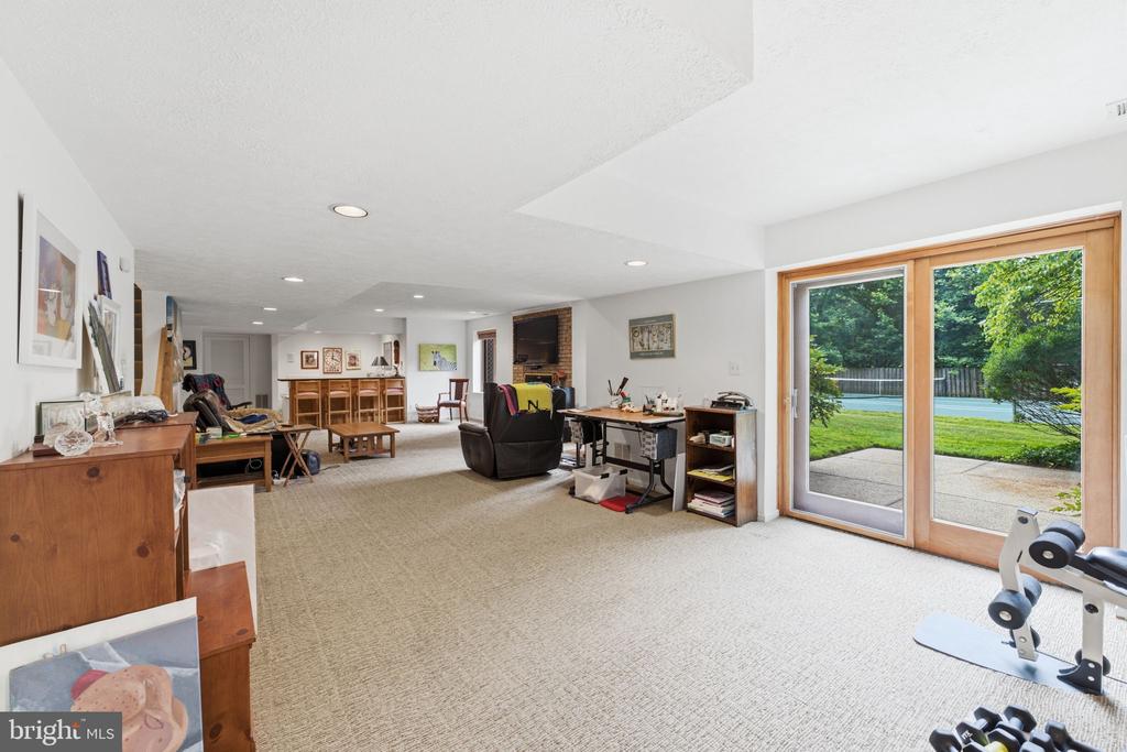 8004 SPLIT OAK DRIVE