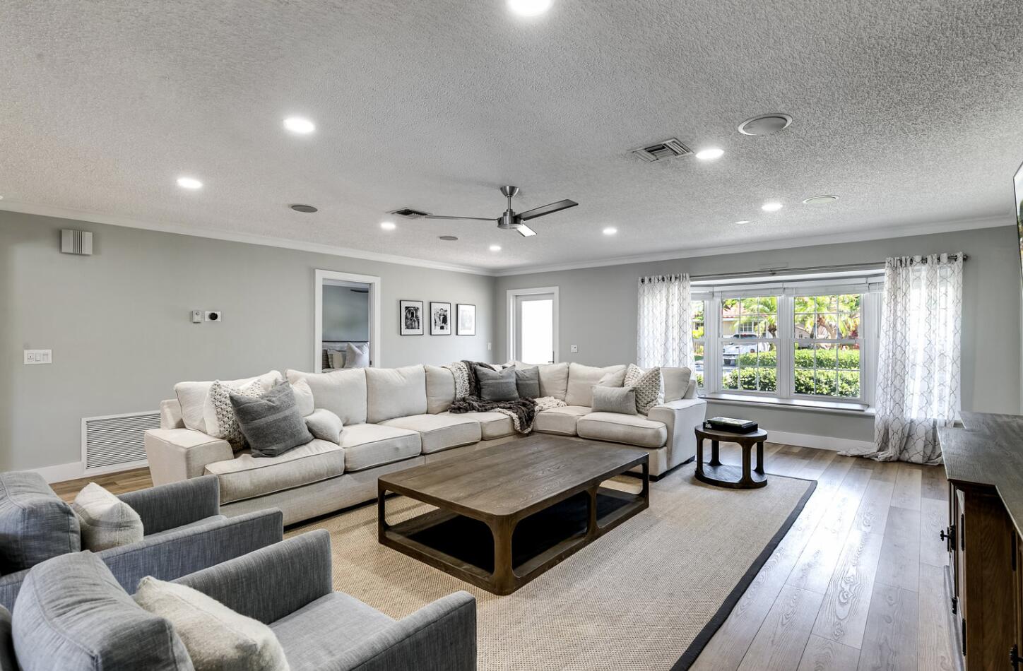 702 Avocet Road