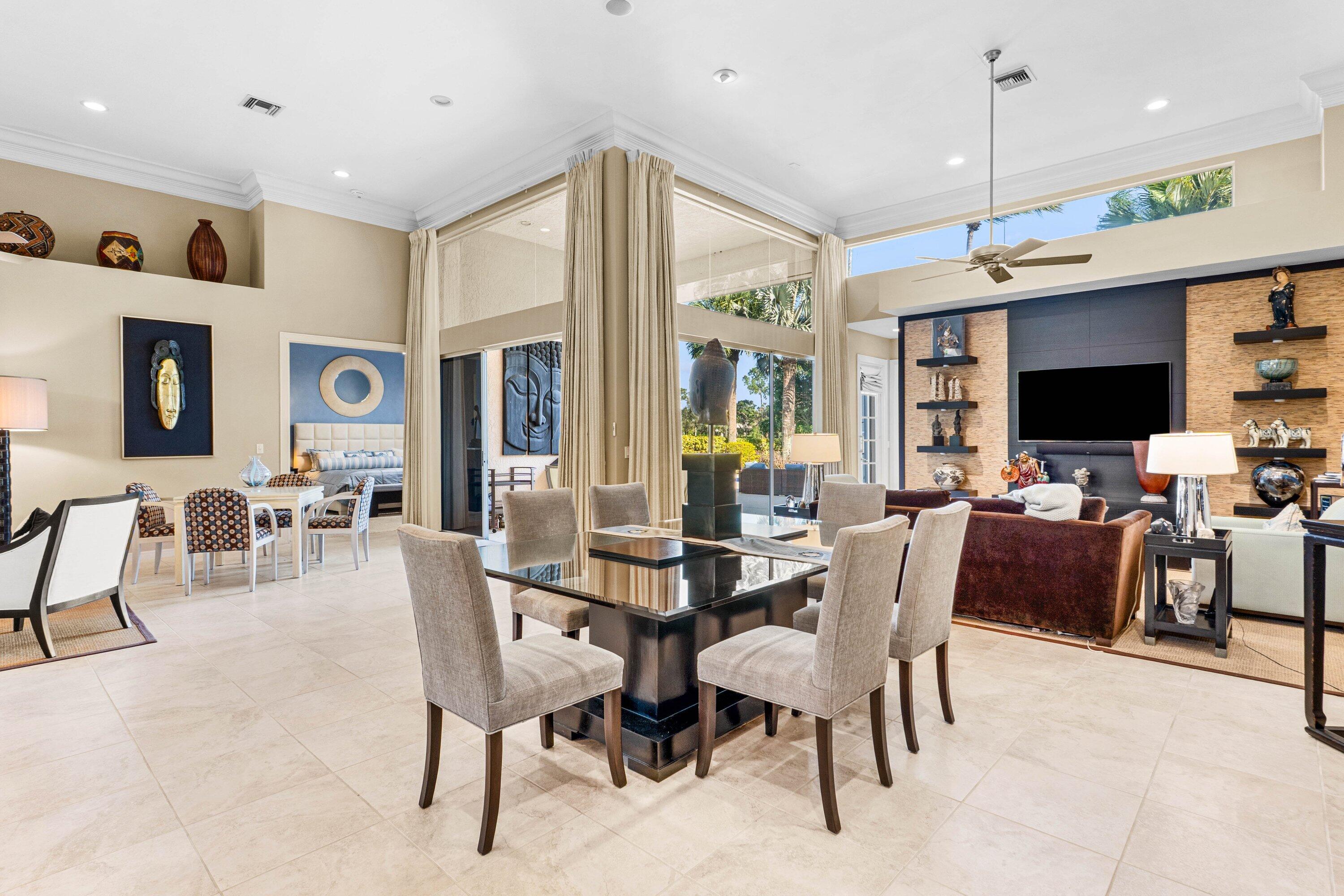 1118 Crystal Drive
