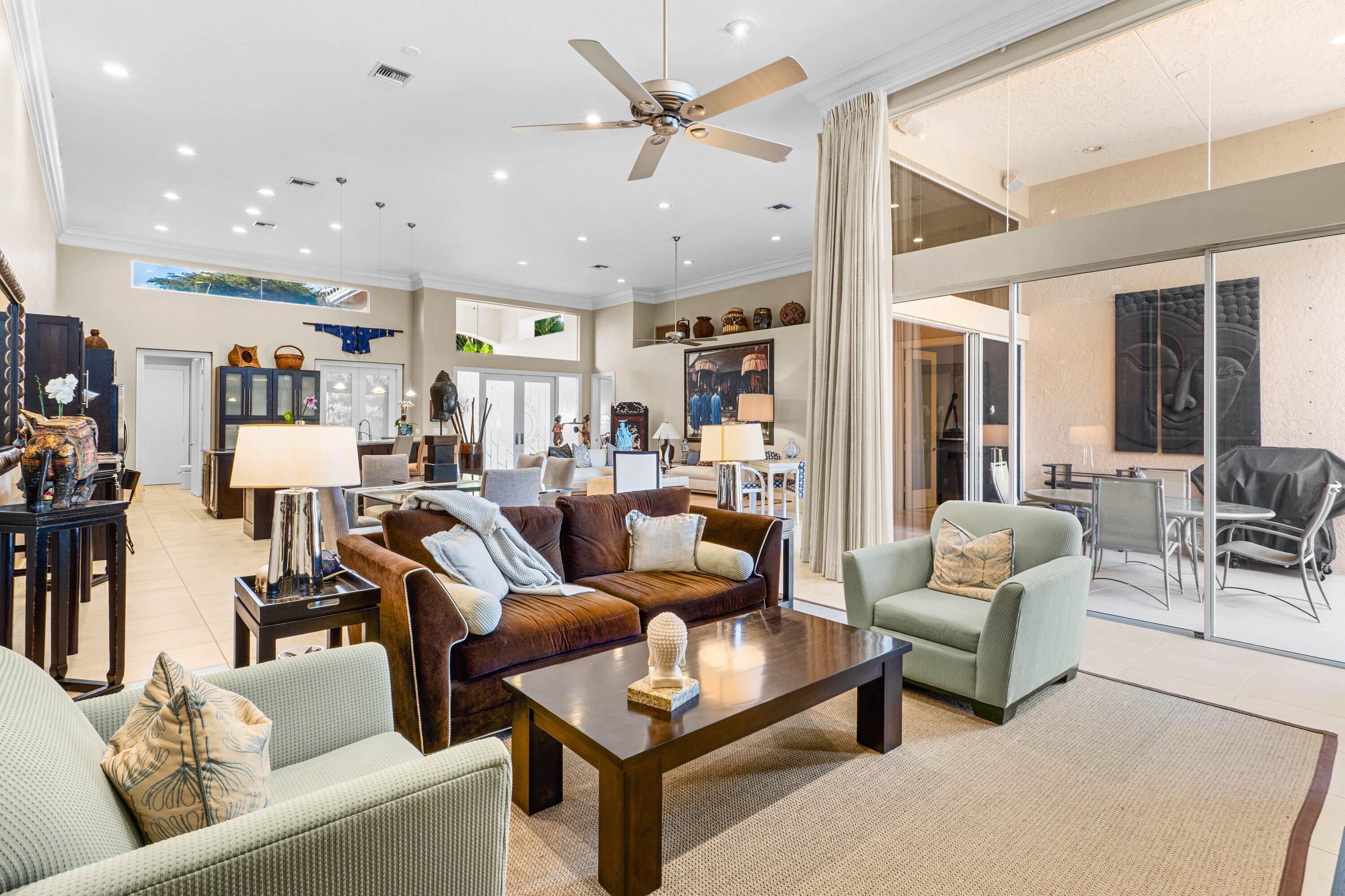1118 Crystal Drive