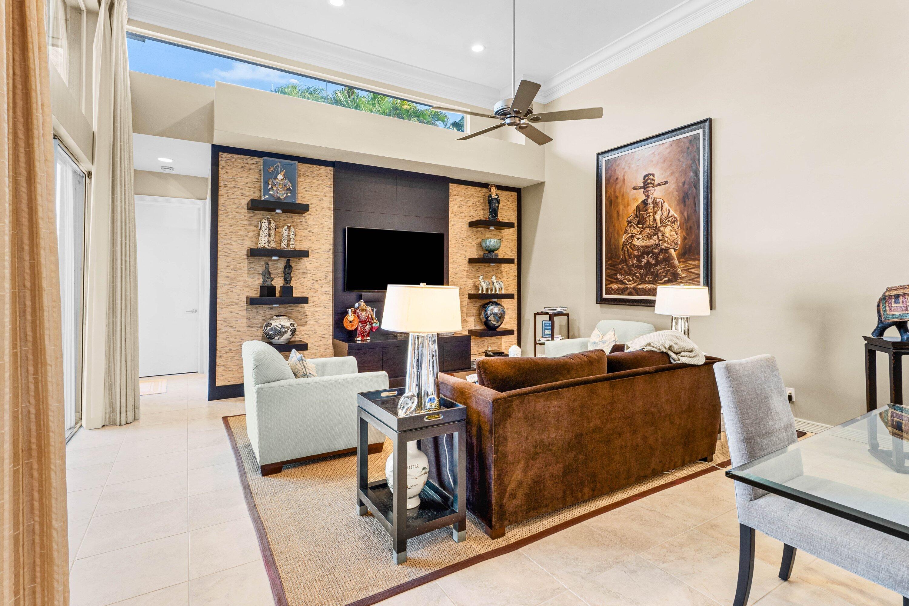 1118 Crystal Drive