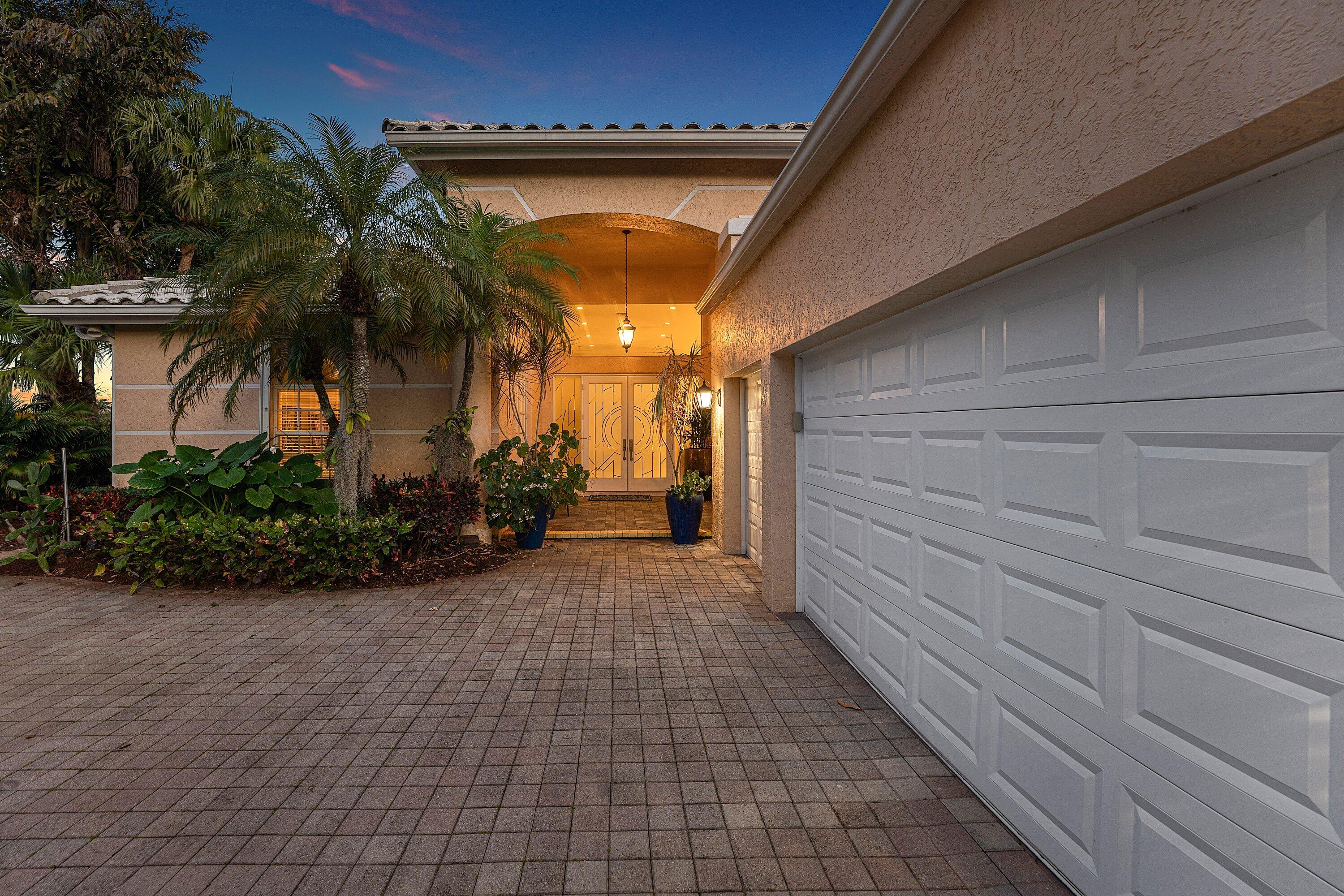 1118 Crystal Drive