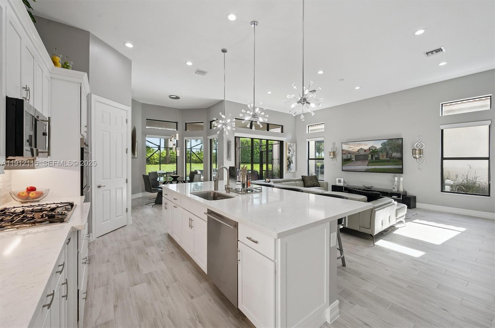 12065 N Kalmar Circle