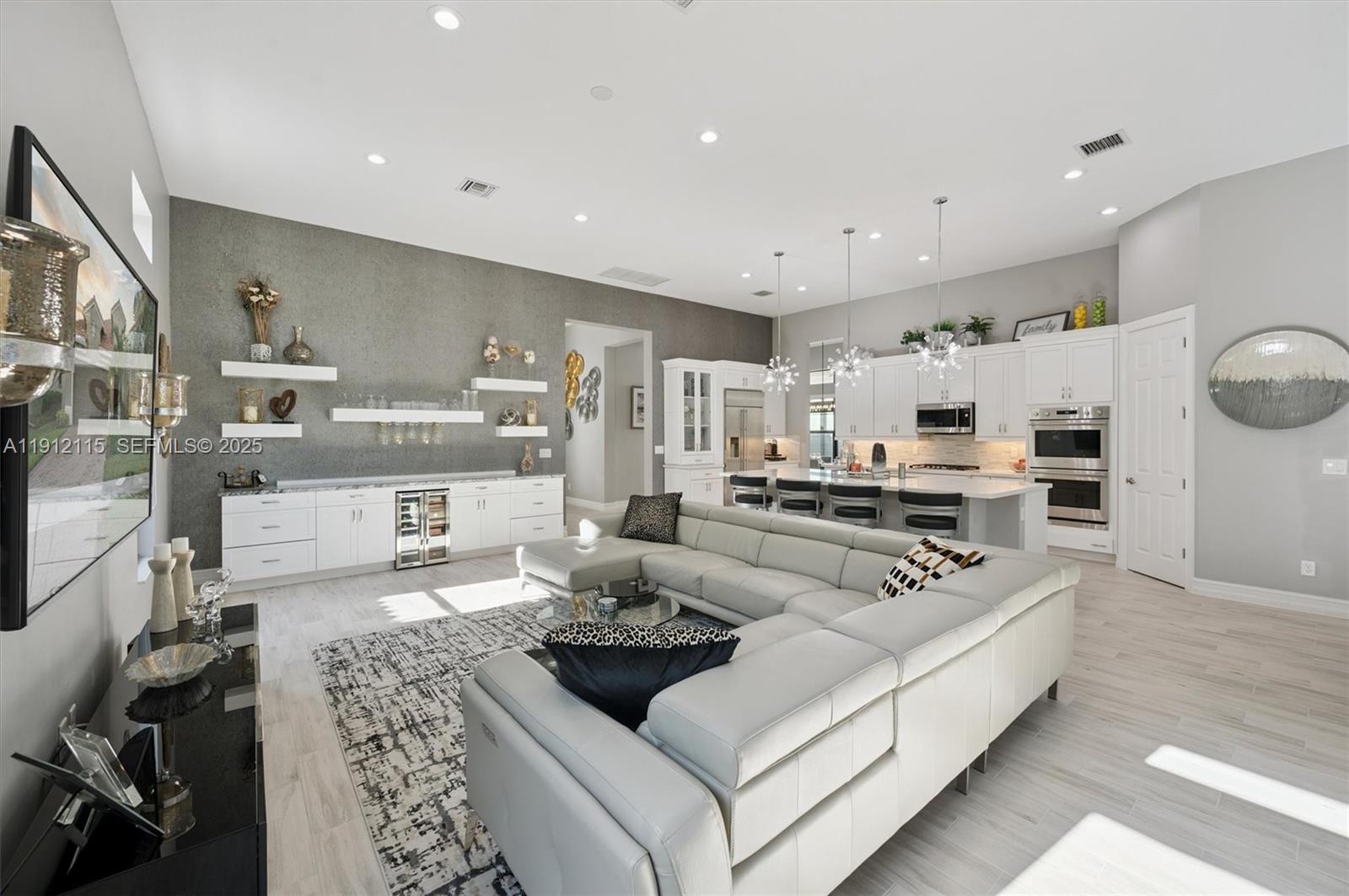 12065 N Kalmar Circle