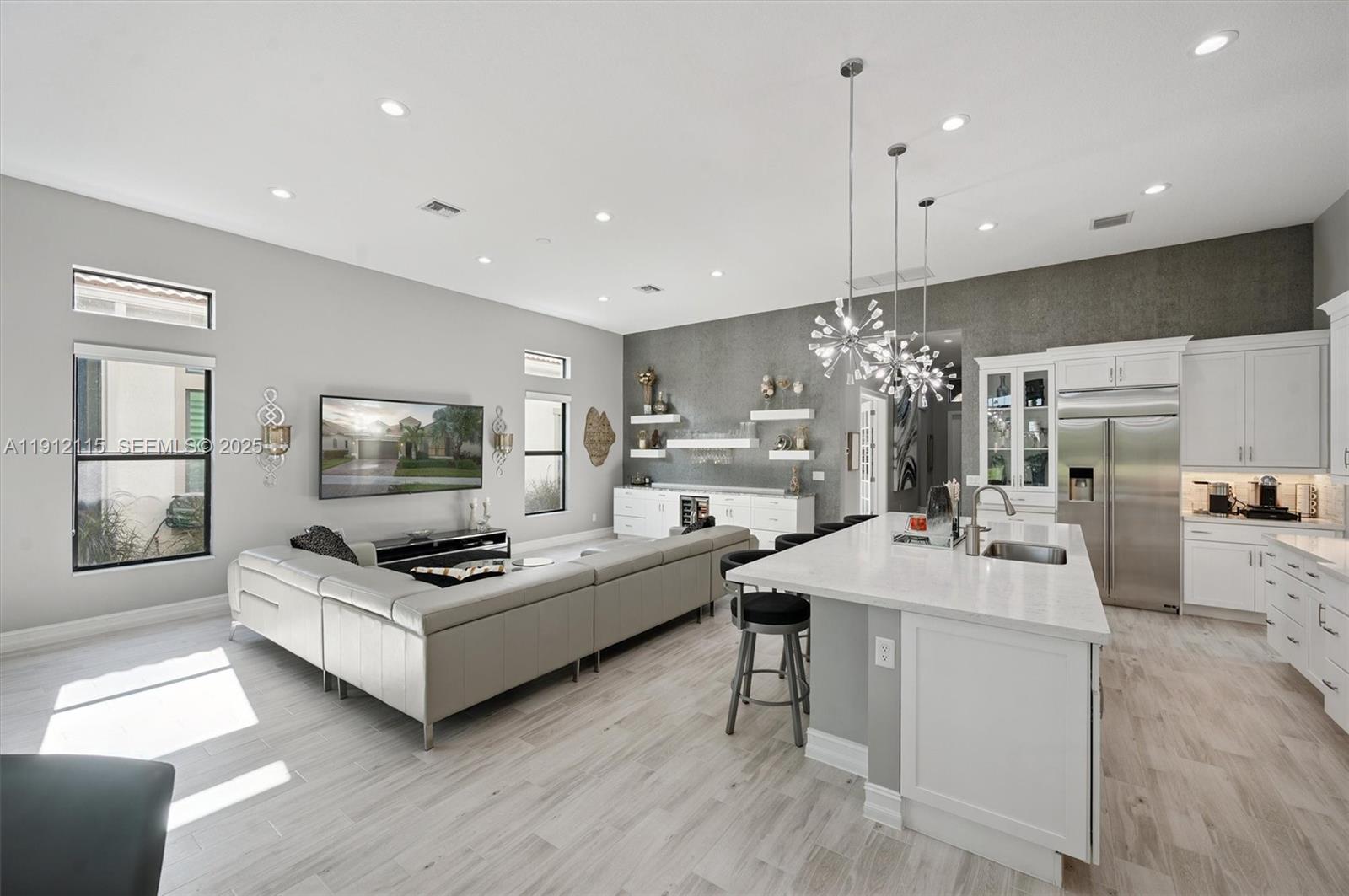 12065 N Kalmar Circle