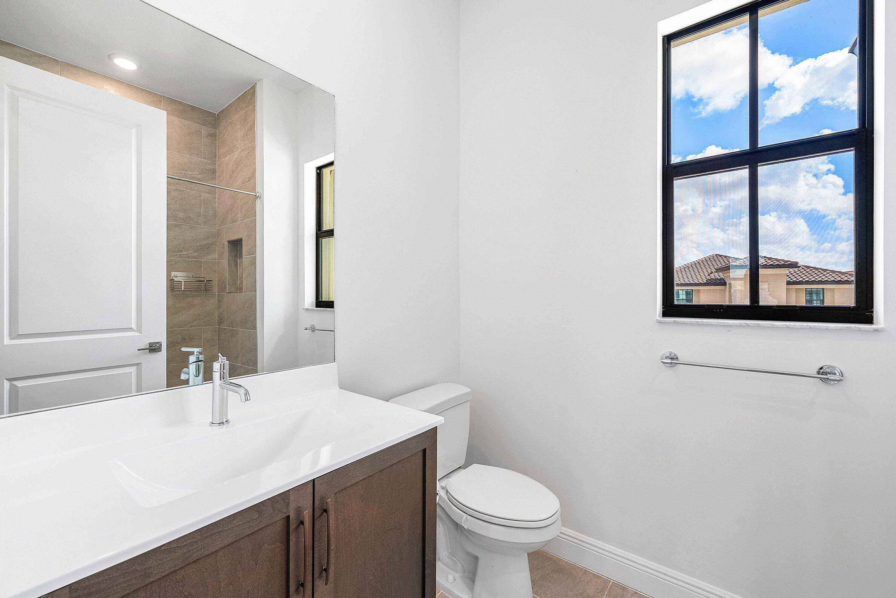 12035 N Baypoint Cir