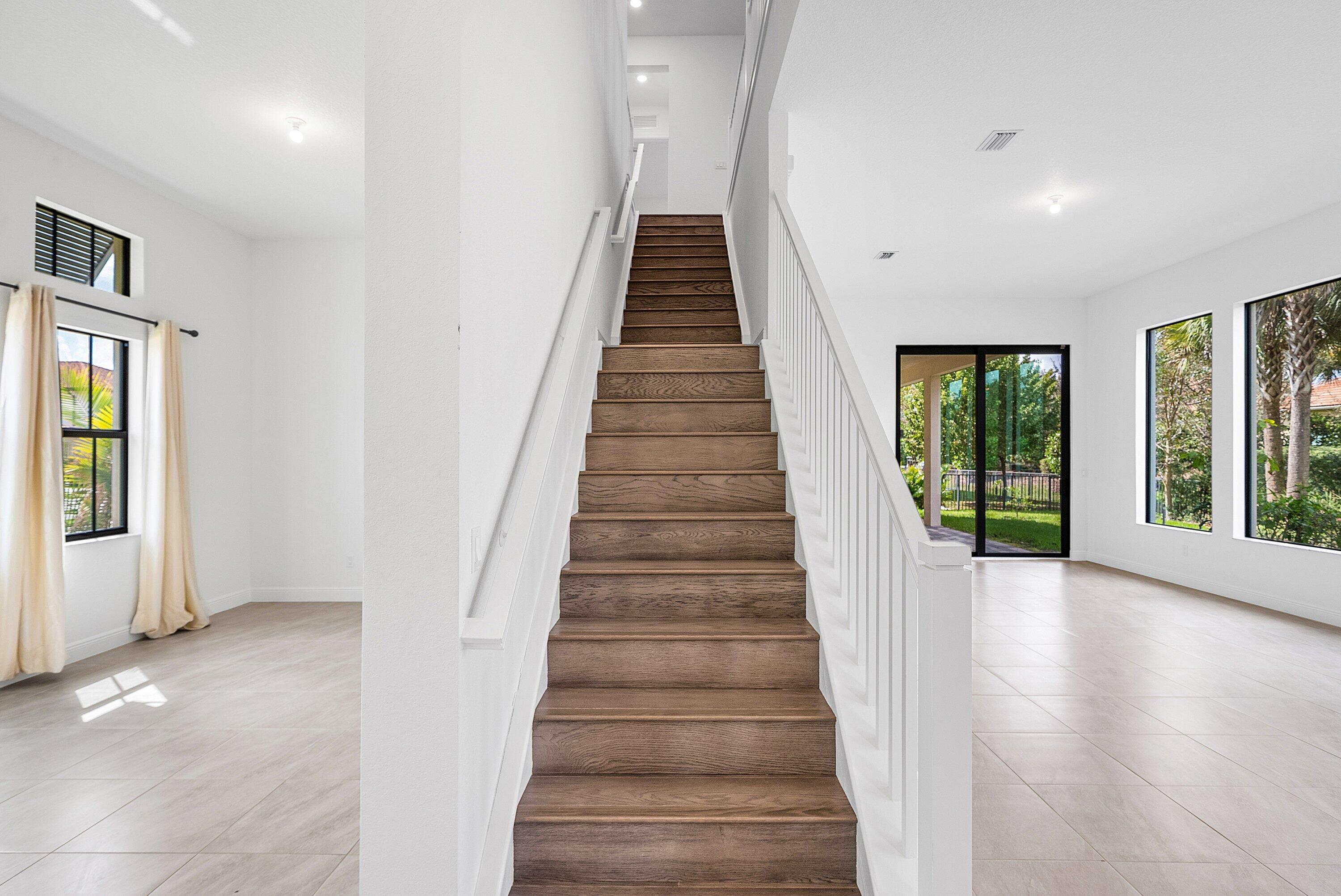 12035 N Baypoint Cir