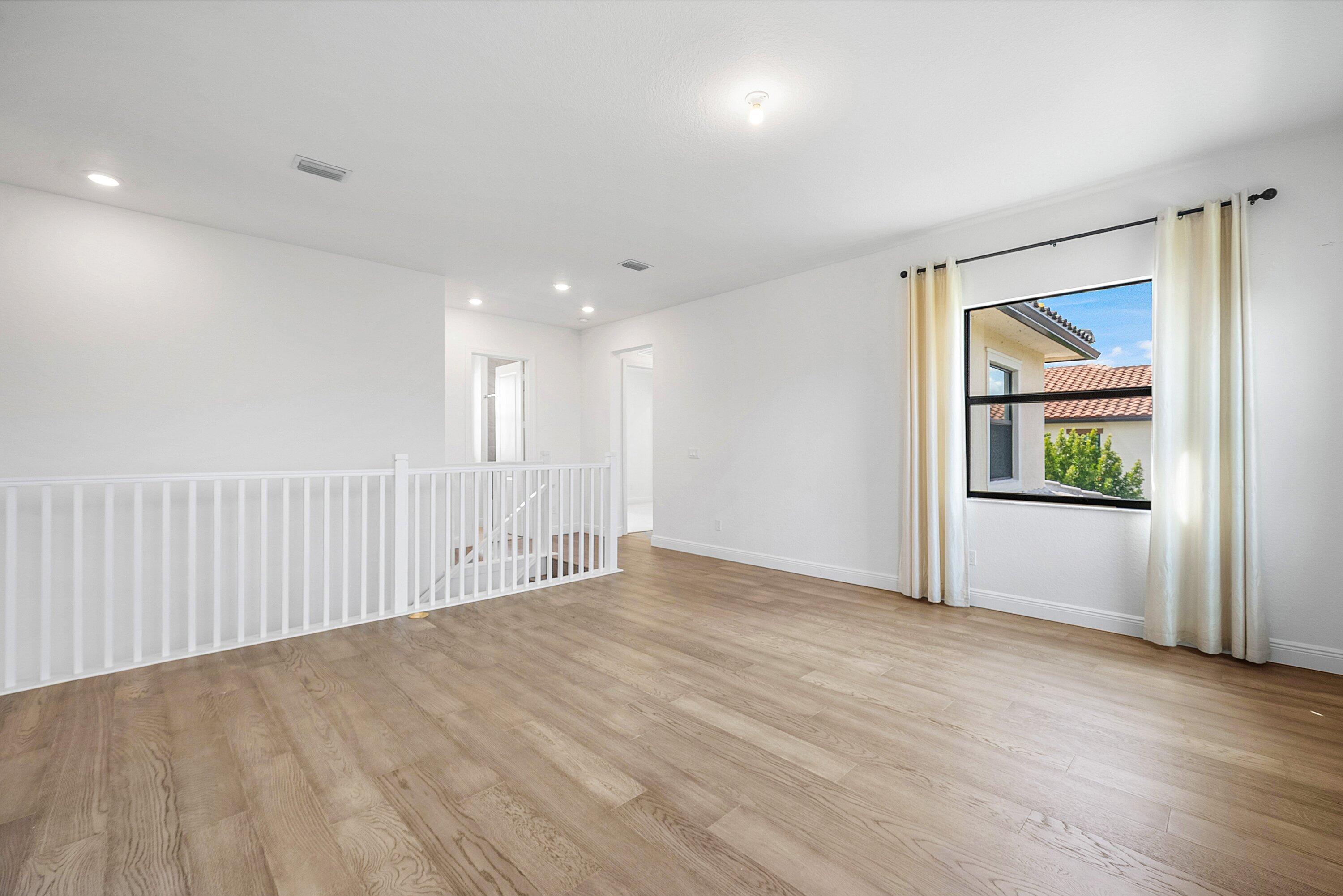 12035 N Baypoint Cir