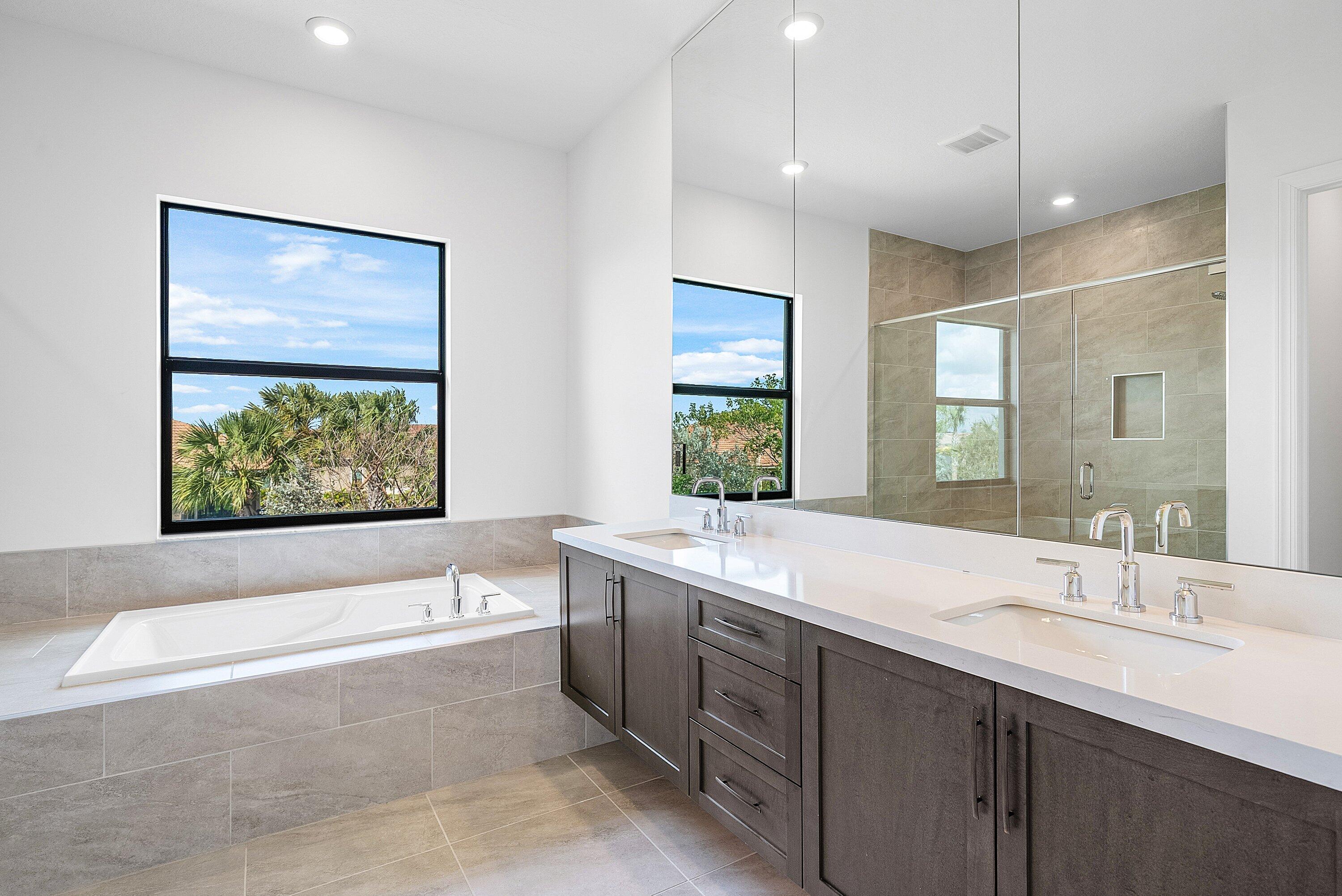 12035 N Baypoint Cir