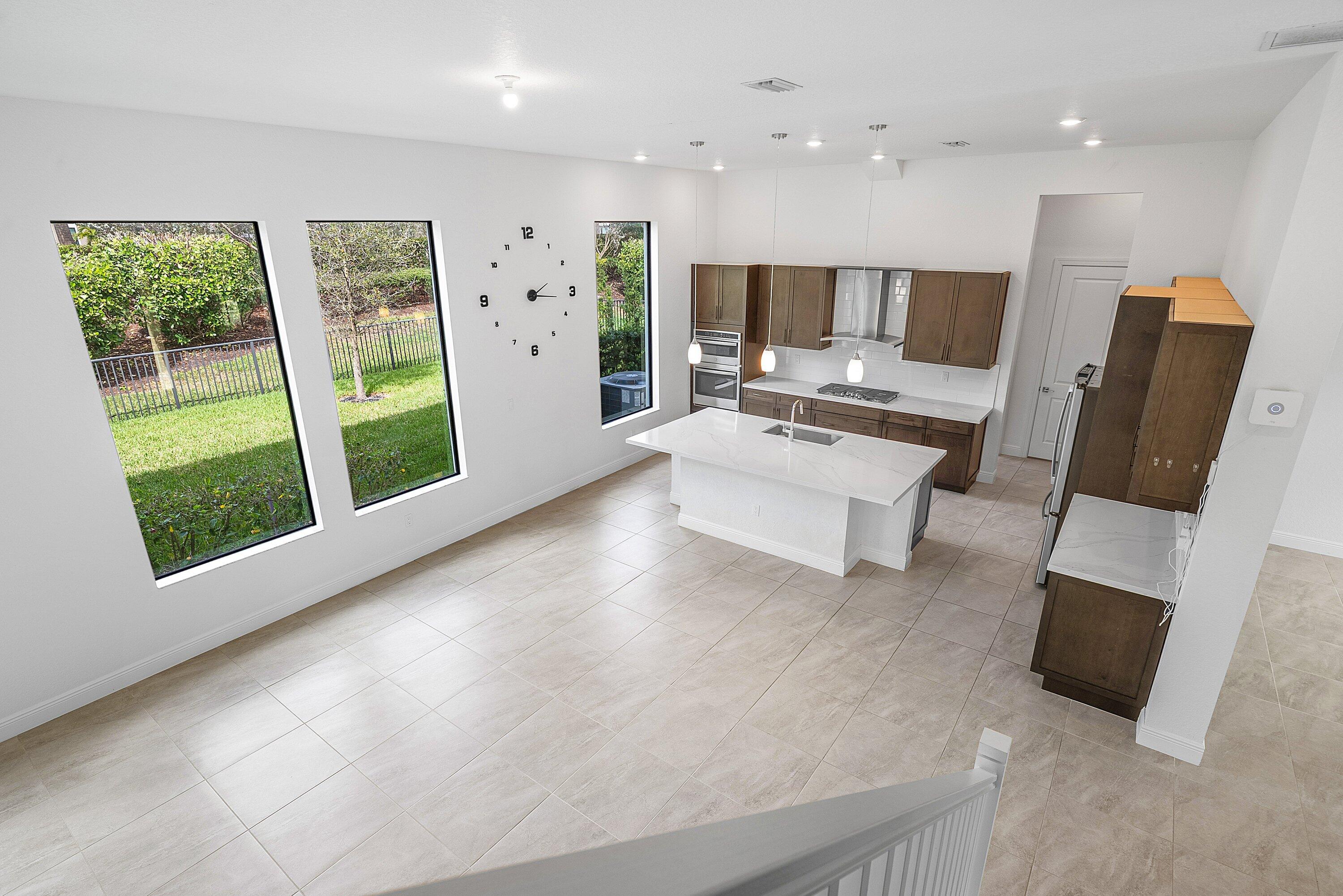 12035 N Baypoint Cir