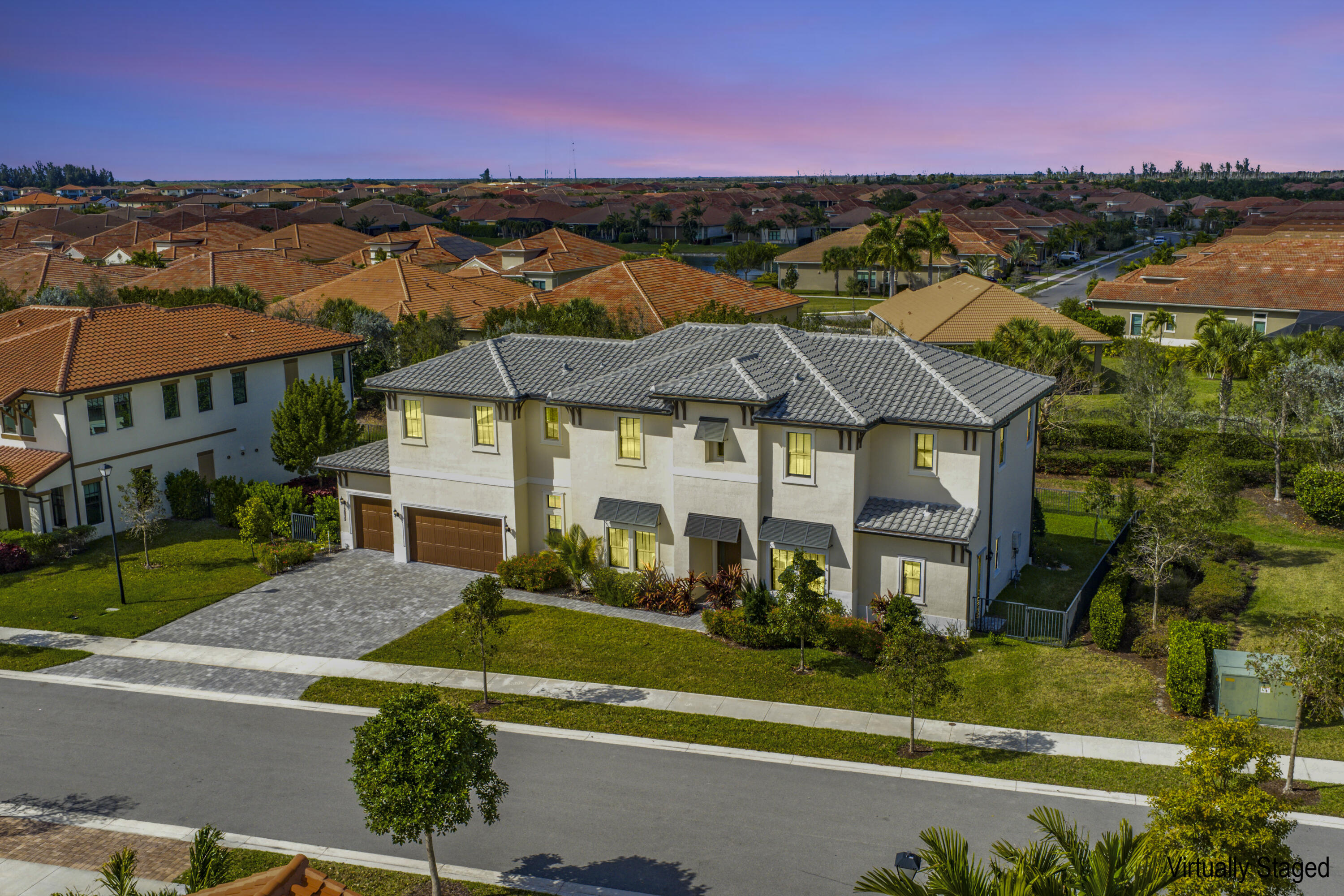 12035 N Baypoint Cir